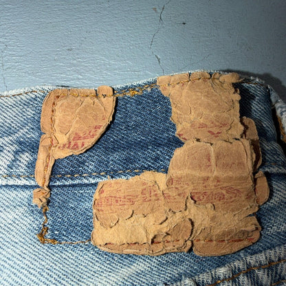 Levis 501 Vintage 80s Redline Selvedge USA XX Jeans Thrashed 32x36 Act 30x32