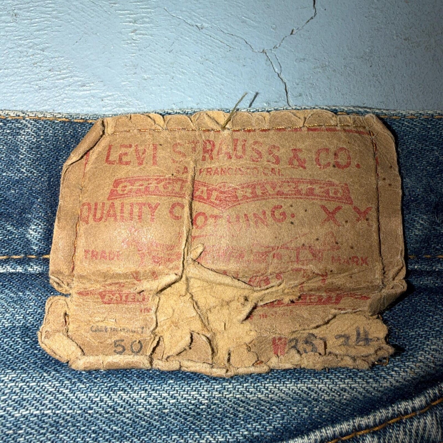 Levis 501 Vintage 80s Redline Selvedge USA XX Jeans Light Wash 35x34 Act 32x29