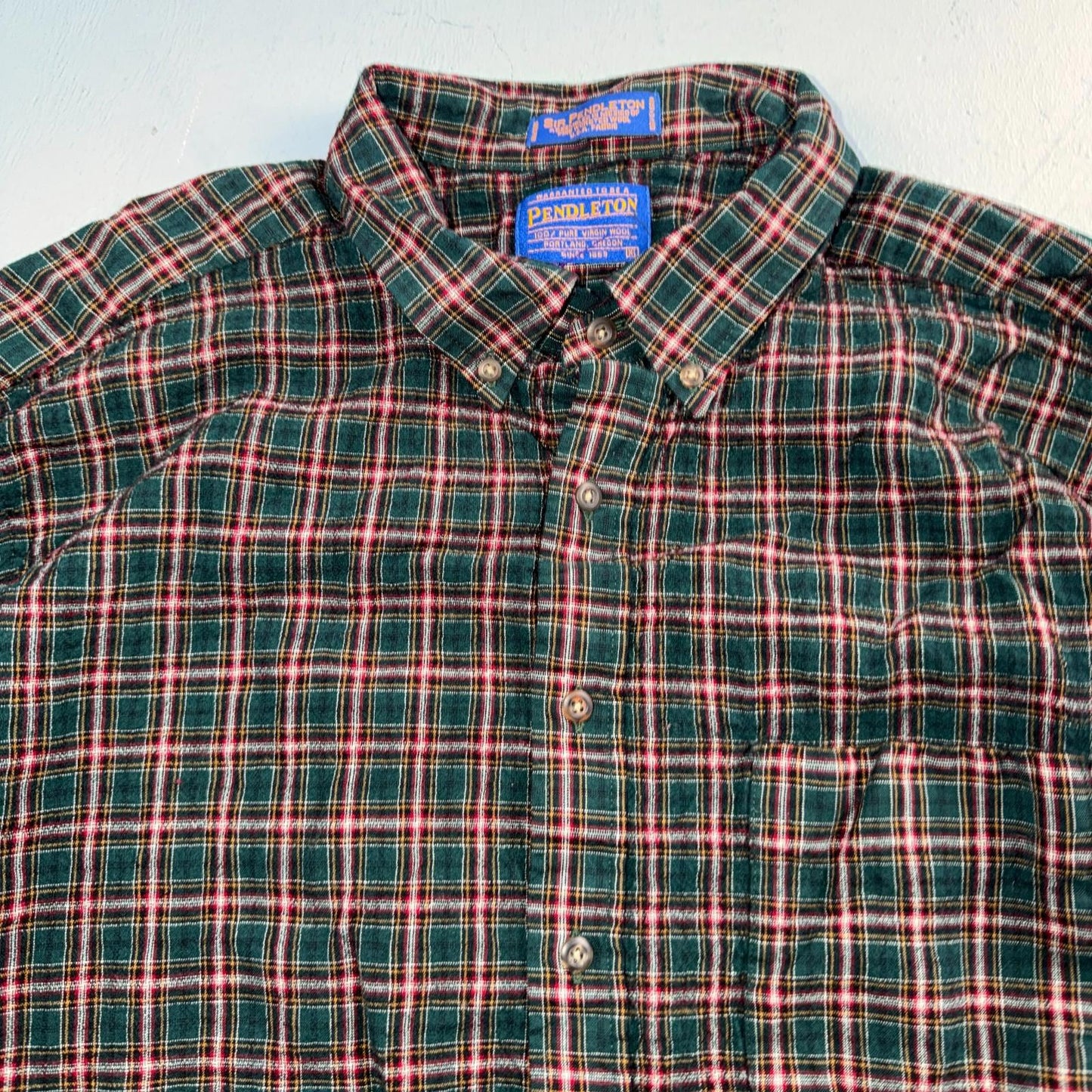 Pendleton Shirt Mens XL VTG Green Red Plaid Sir 100% Wool USA Fabrics VTG