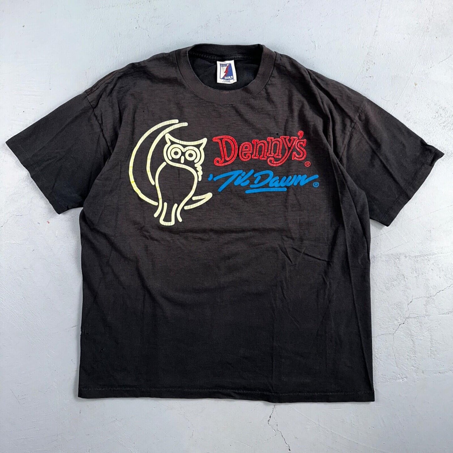 Denneys Til Dawn 90s VTG T Shirt Funny Owl Life Too Short Sleep Joke Text Faded