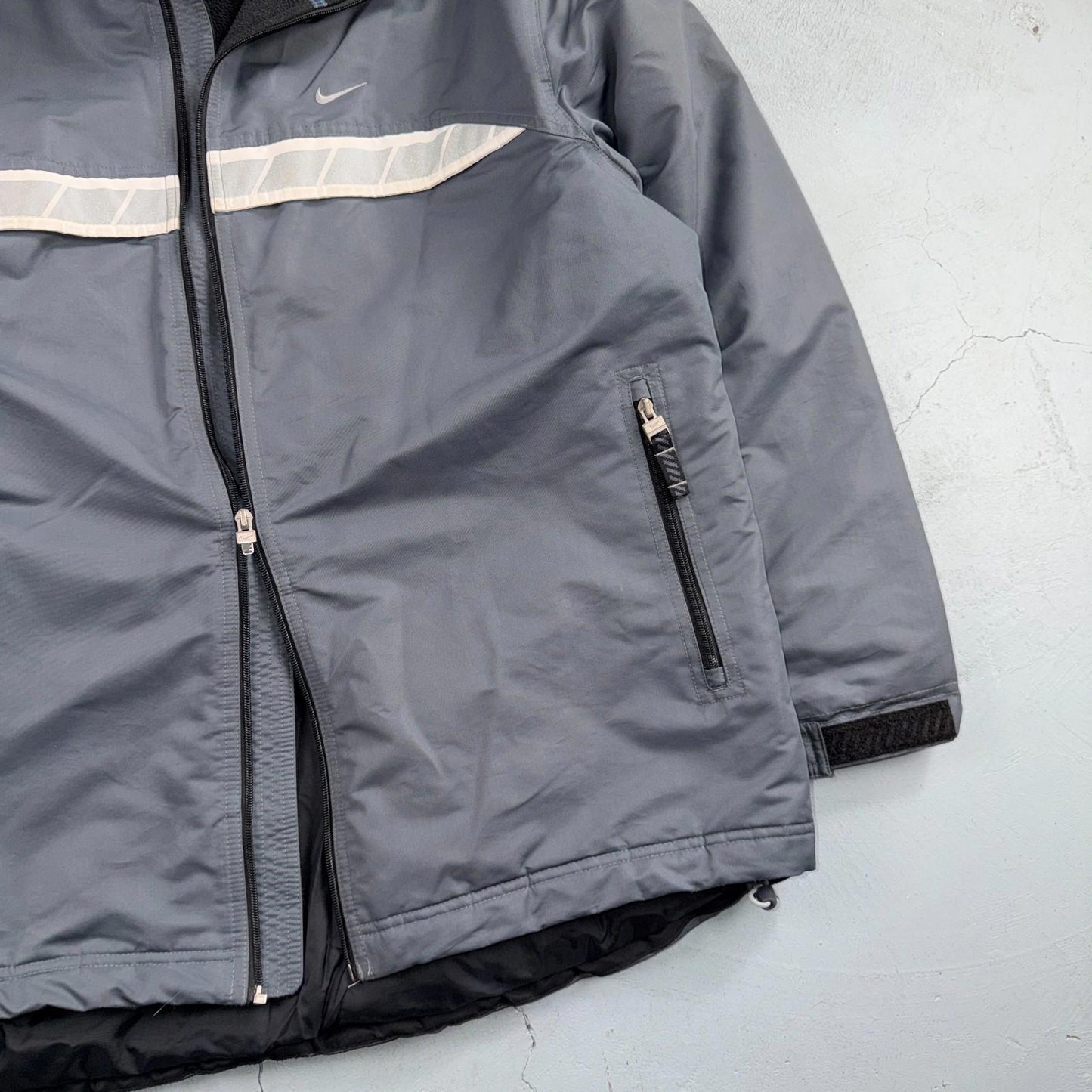 Nike VTG Jacket L Grey Nylon Softshell Fleece Coat 3M Y2K 2000s Waist Elastic