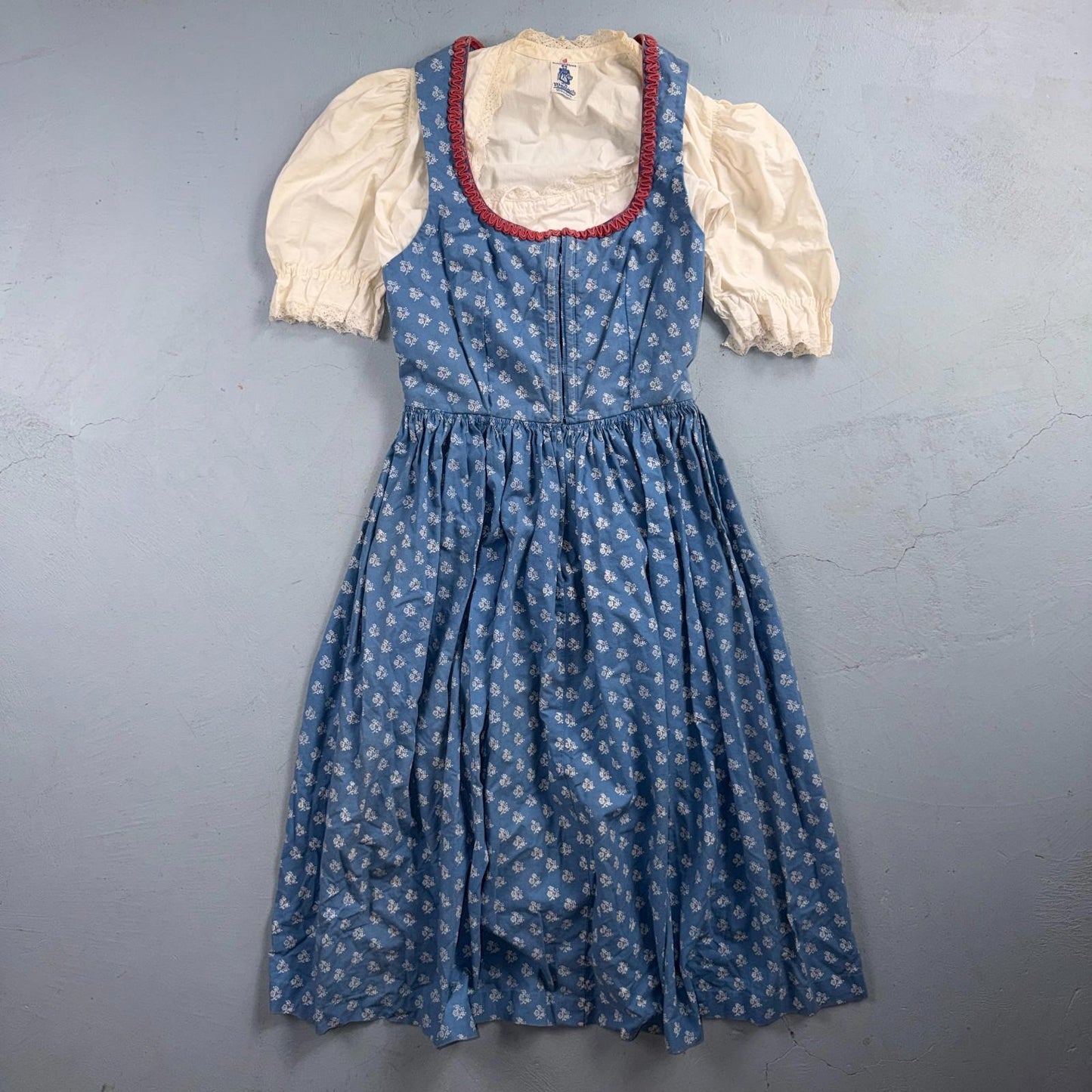 Wallach Volkskunfthaus Munchen Antique Dress German Smocked Handmade Dirndl 50s