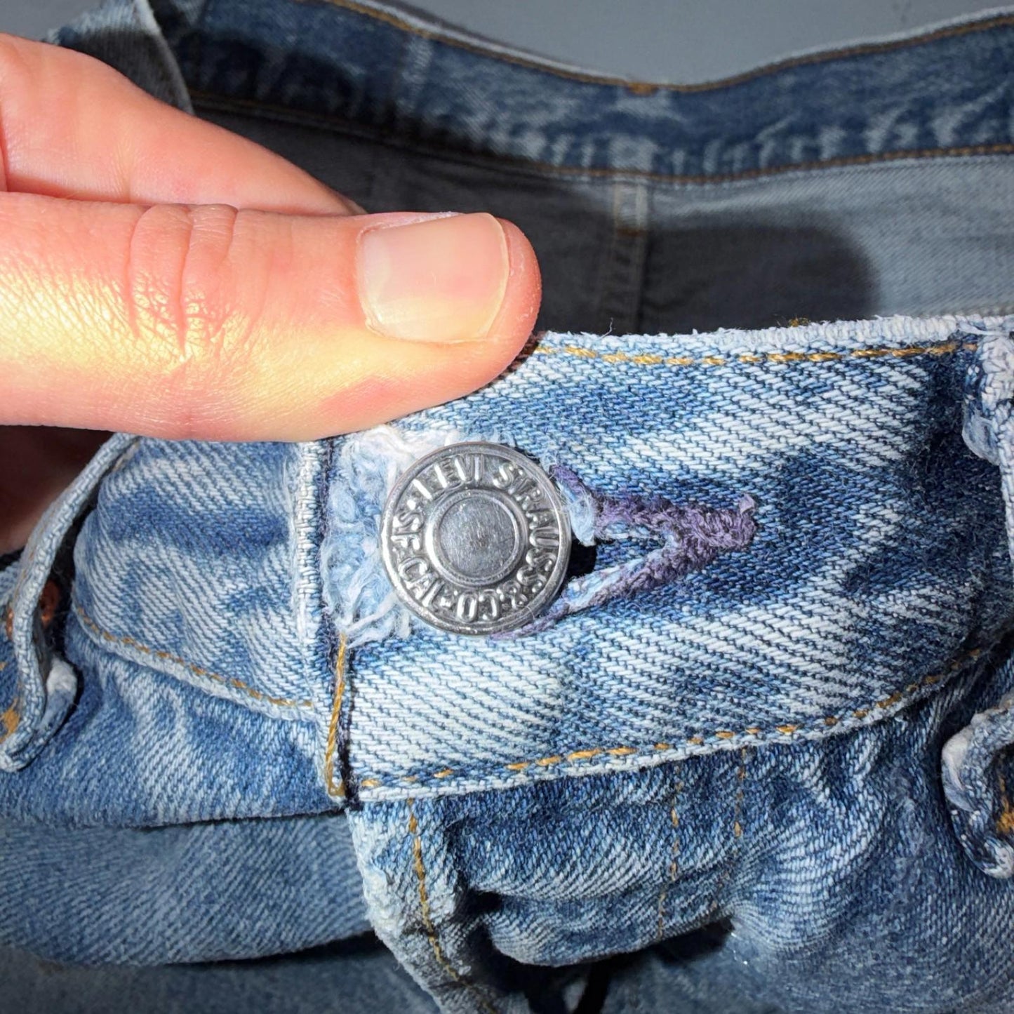 Levis 501 Vintage 80s USA XX Straight Leg Jeans Blue Med Wash 34x38 Act 31x33
