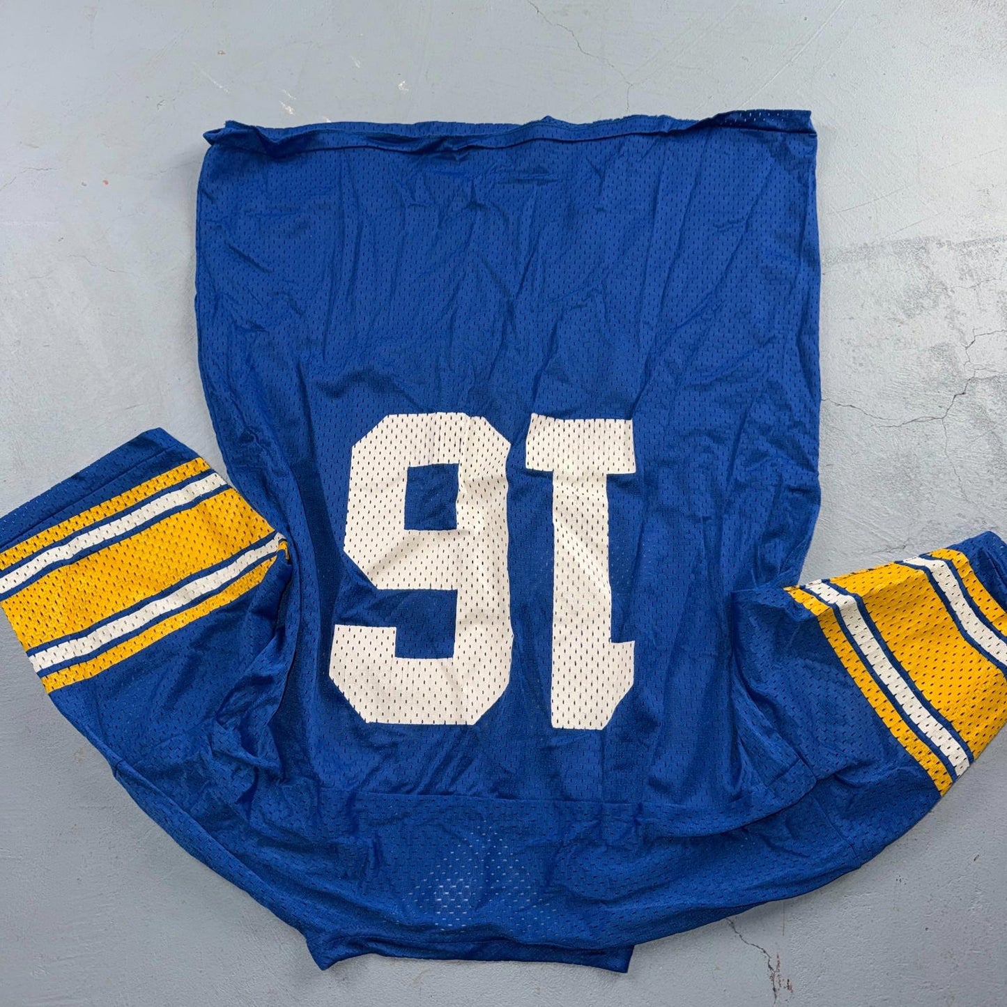 Delaware 16 Fan Jersey #16 Phoenix Sportswear M Blue Yellow Sports V Neck