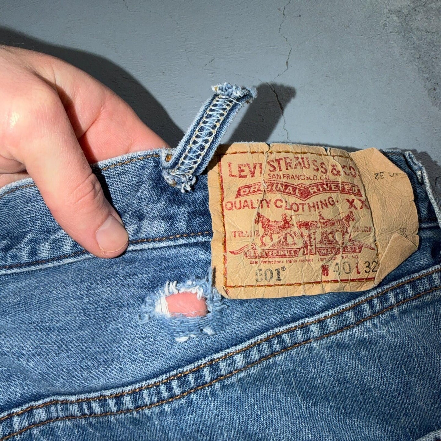 Levis 501 Vintage Y2K XX Straight Leg Jeans Blue Light Wash 40x32 Act 40x30