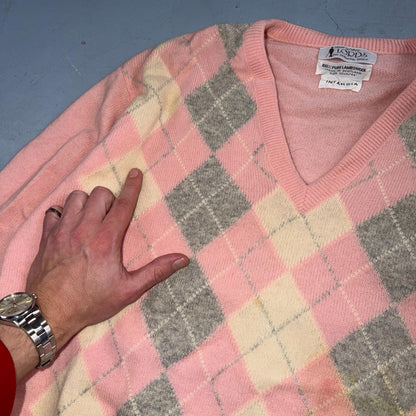 Vintage Scotland 100% Lambswool Sweater Knit Men’s Large Pink Argyle Stained