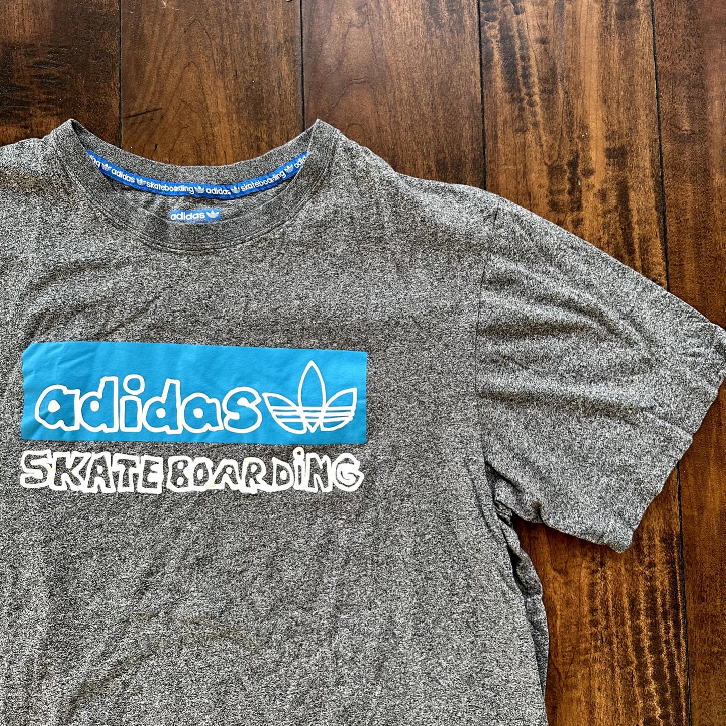 Adidas RARE Skateboarding Vintage Style T Shirt grey Skateboard Sports Trail Rap