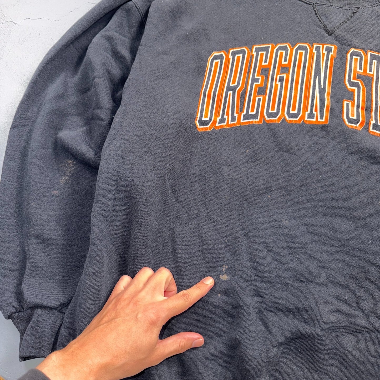 Oregon State VTG Beavers OSU Football Sweatshirt Size 2XL Thrashed 90s USA