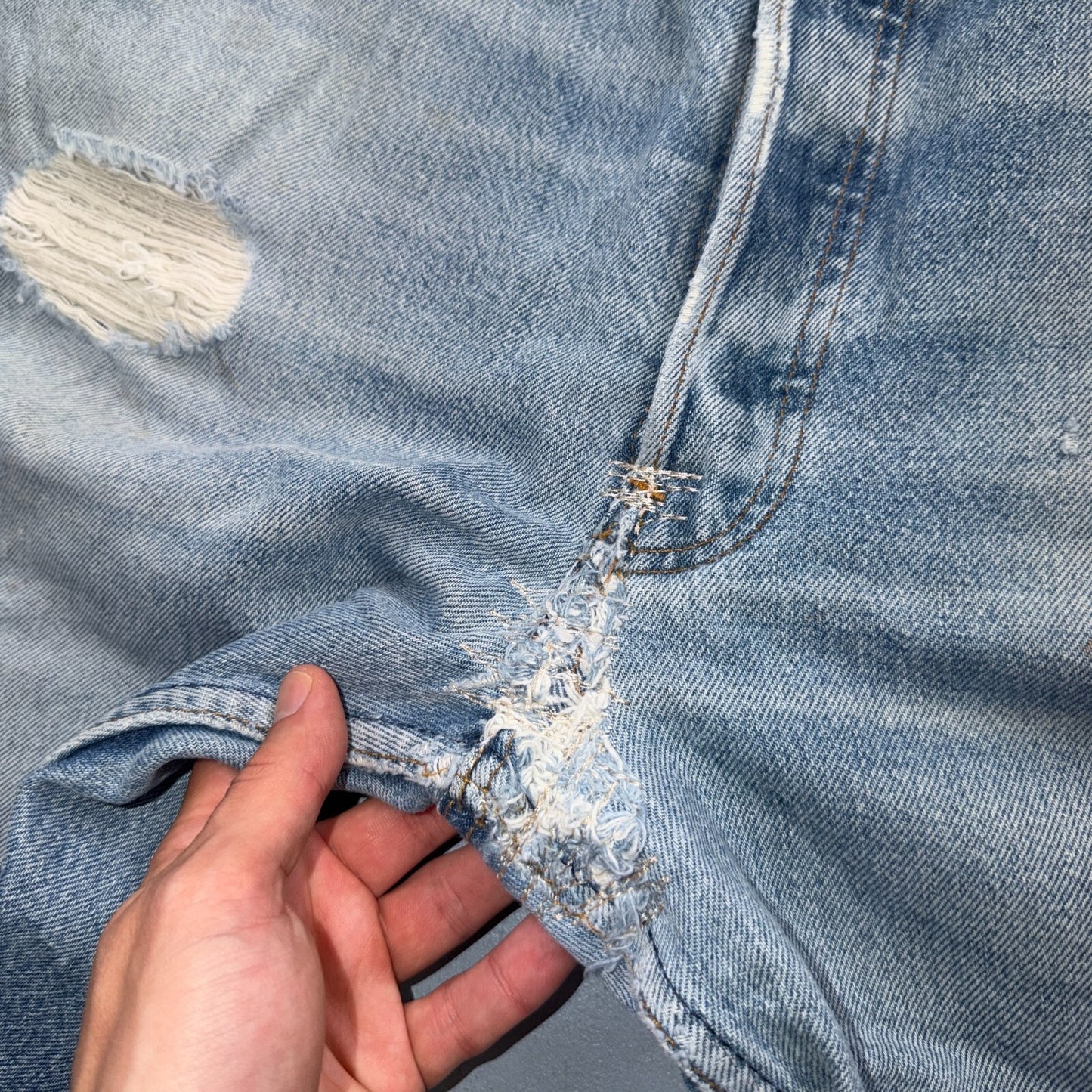 Levis 501 Vintage 80s USA XX Straight Leg Jeans Blue Light Wash 38x36 Act 35x31
