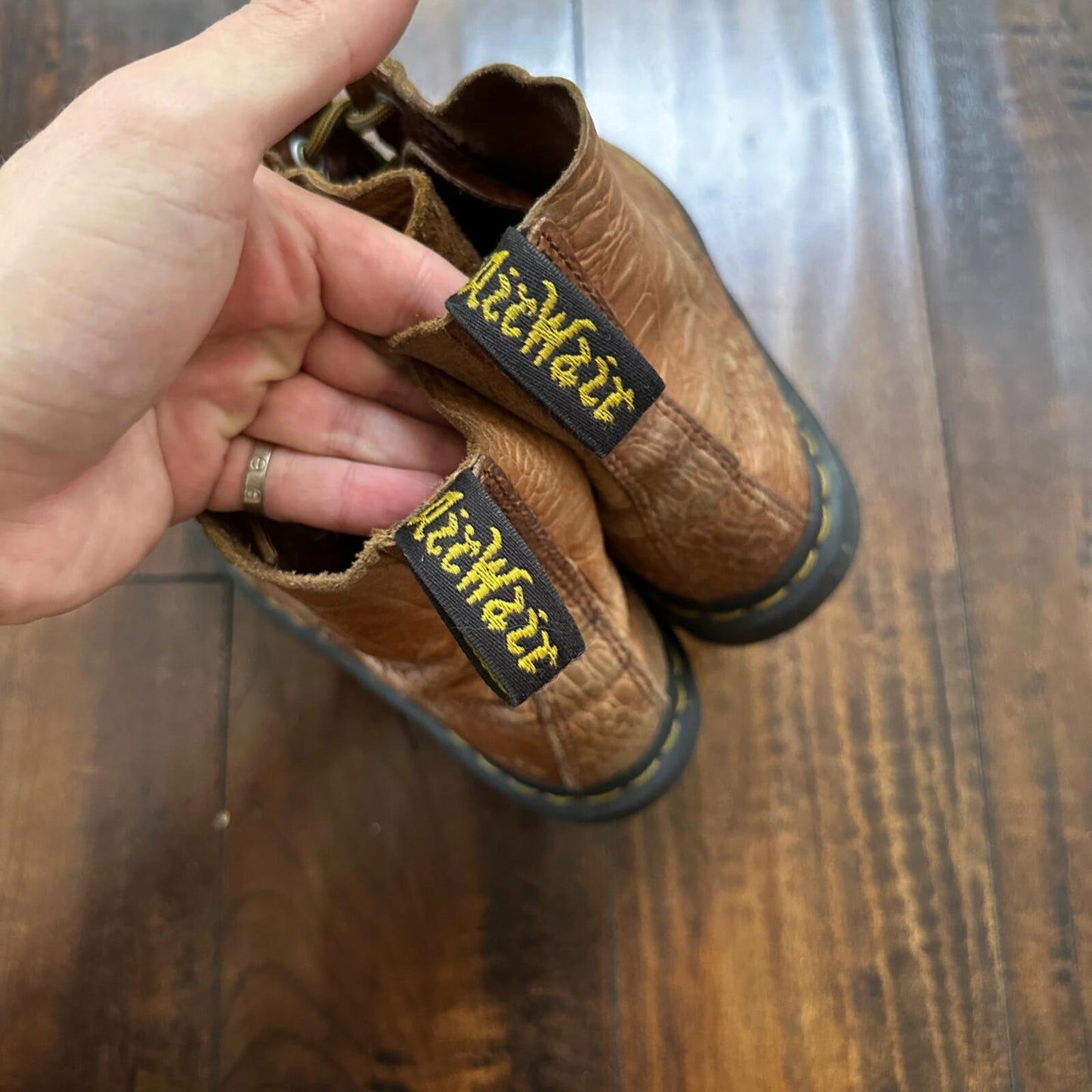 Dr. Martens Pascal Croc Brown Leather Lace-up Boots Women’s Size 6 HEAVY USED