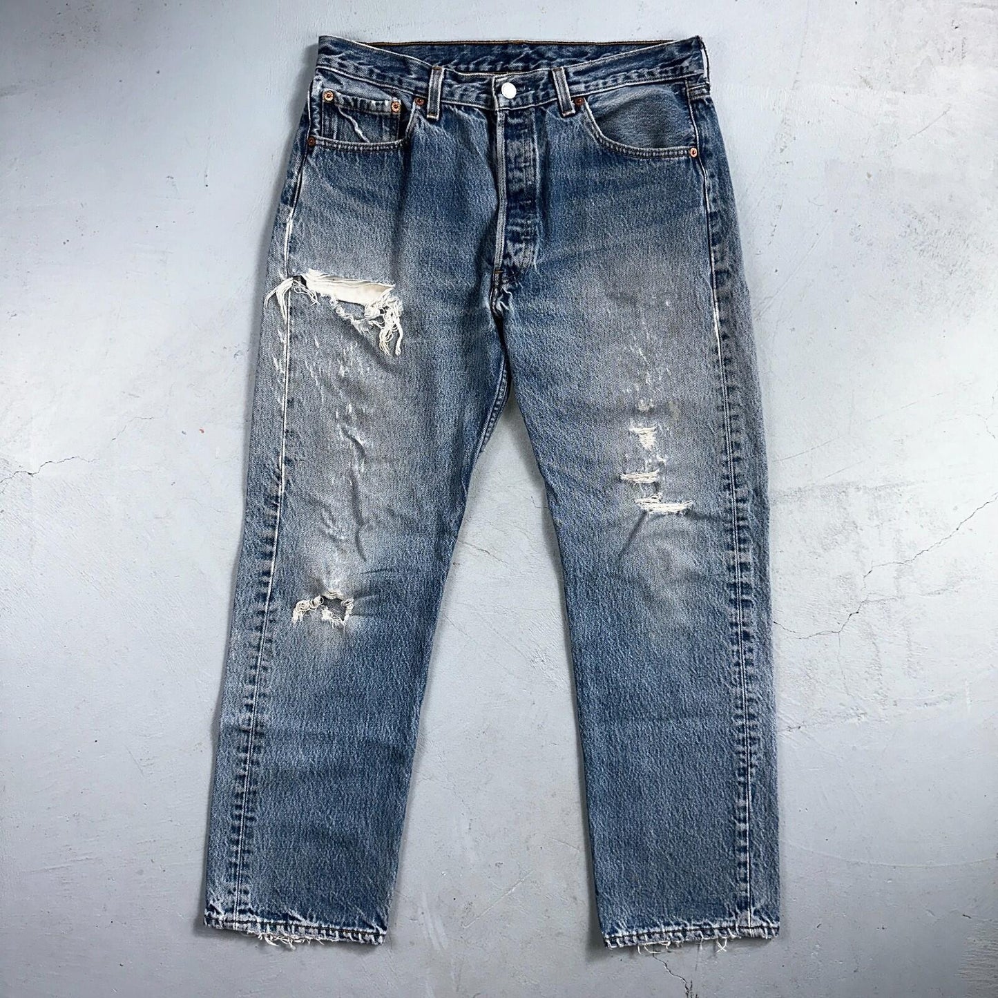 Levis 501 Vintage 90s USA XX Straight Leg Jeans Blue Light Wash 35x32 Act 31x29