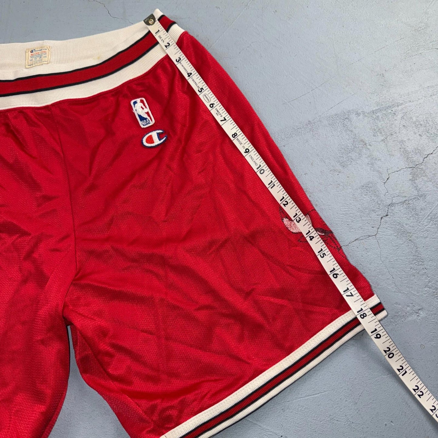 Vintage Champion Chicago Bulls Basketball Shorts Mens Medium Red NBA Jordan 80s