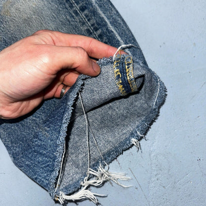 Levis 501 Vintage 80s USA XX Straight Leg Jeans Blue Light Wash Act 32x24 Capri