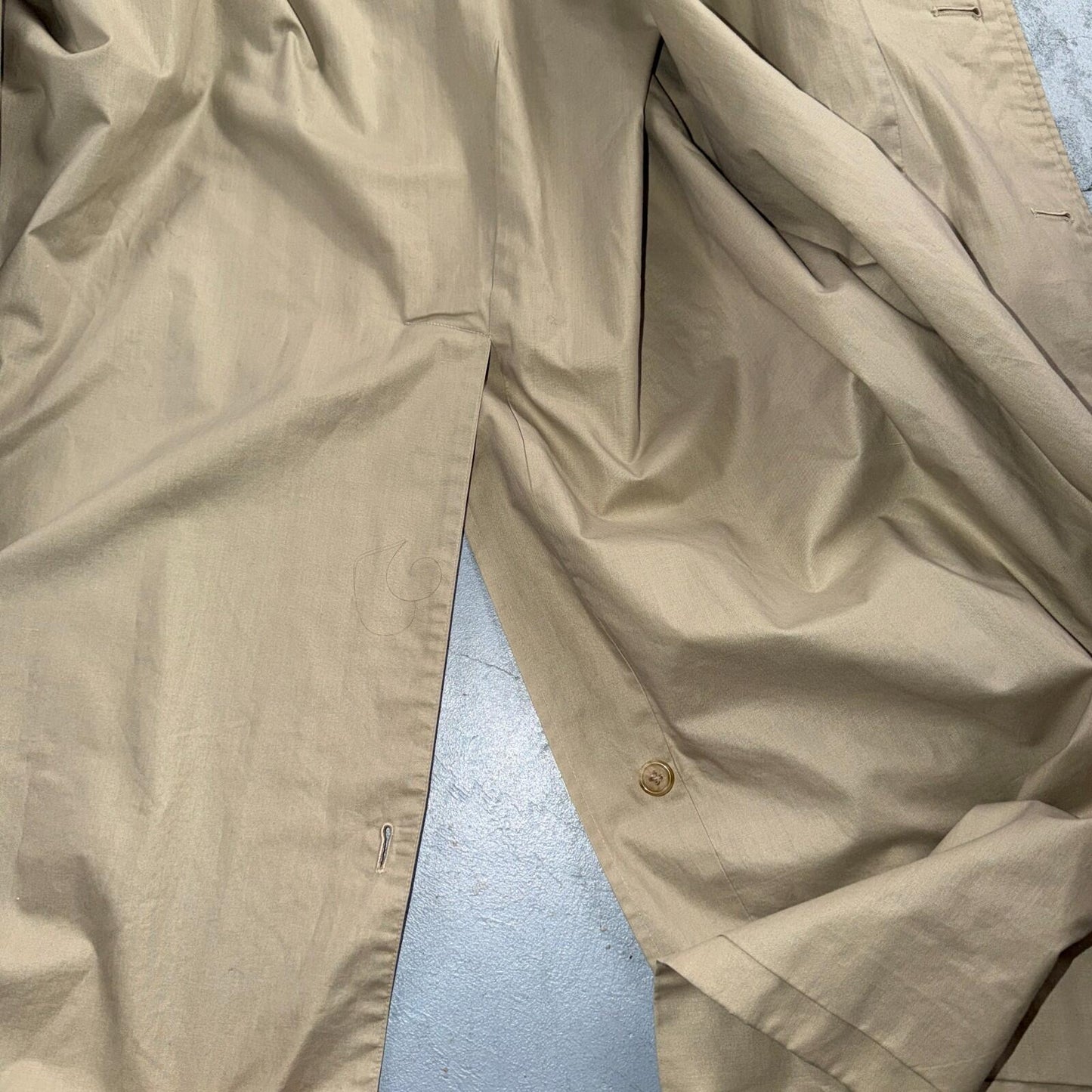 Burberry Trench Coat VTG Mens 46 Beige Check Collar Made in England Classic Belt