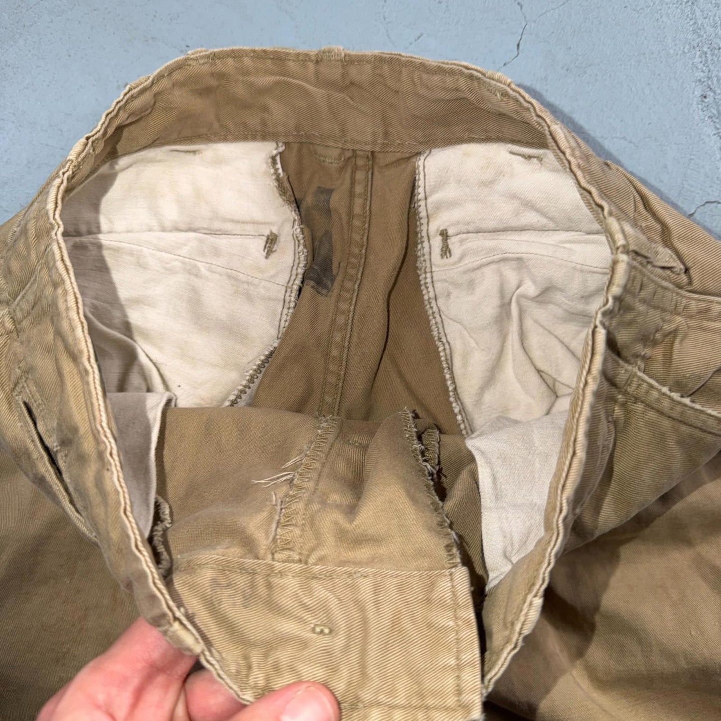 VTG 40s WWII Button Fly Cotton Military Trousers Chino Khaki Distressed 28x31