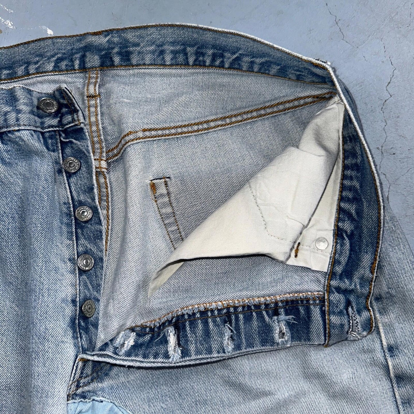 Levis 501 Vintage 80s Redline Selvedge USA XX Jeans Thrashed 36x30 Act 33x26