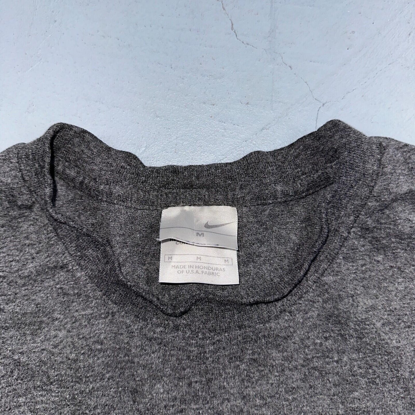 Nike Y2K Silver Tag Medium VTG T Shirt Side Center Swoosh Simple Heather Gray