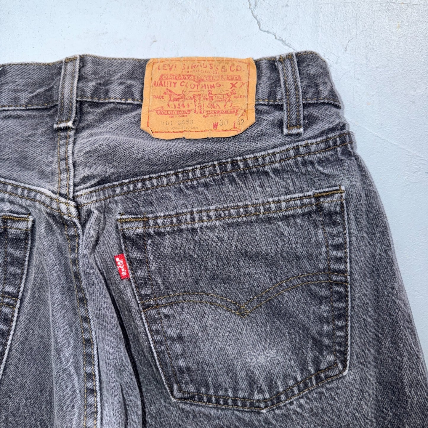 Levis 501 Vintage 80s USA XX Straight Leg Jeans Black Light Wash 30x32 Act 28x26