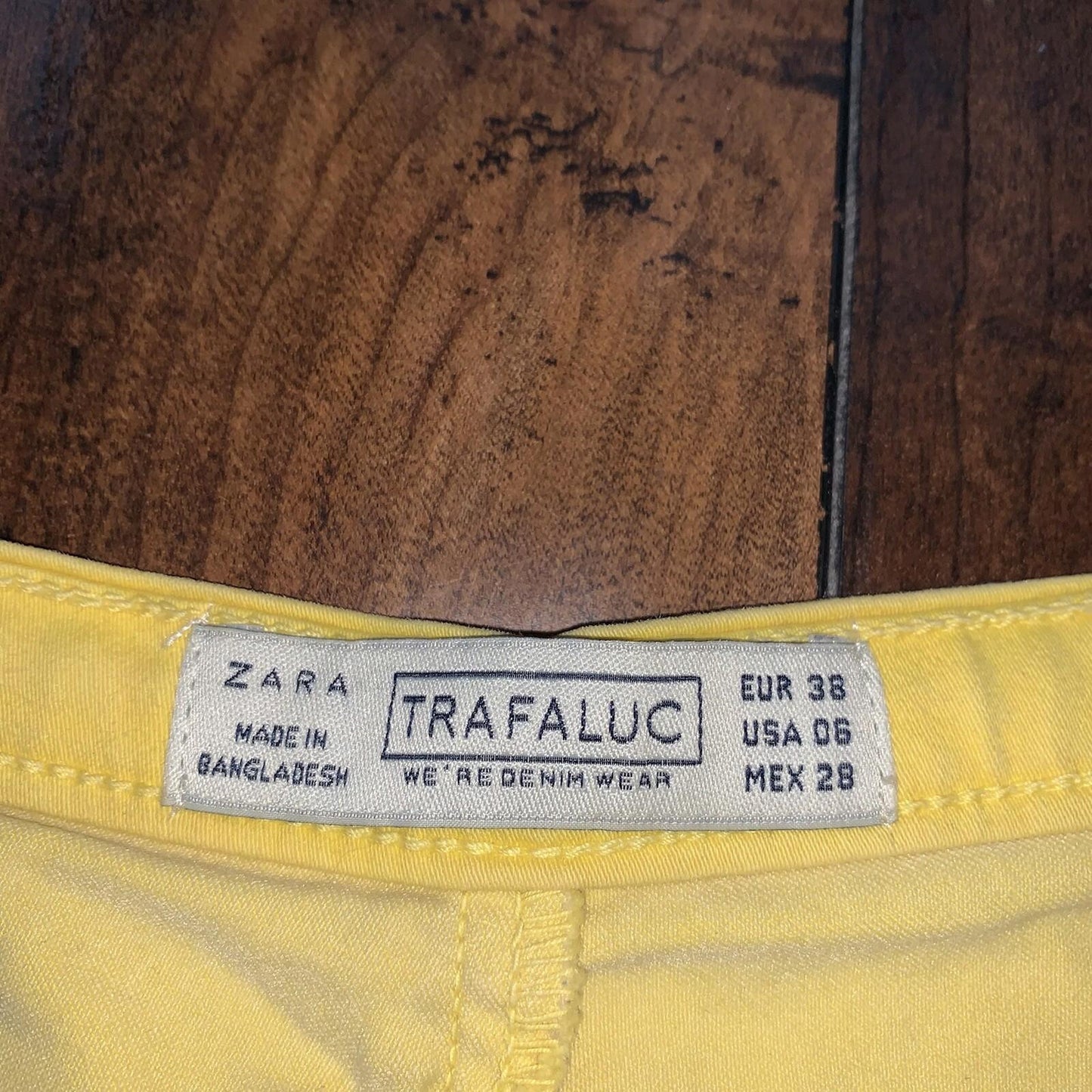 Zara Womens Small 6 Yellow Pleated Front Pockets Shorts Boho Festival