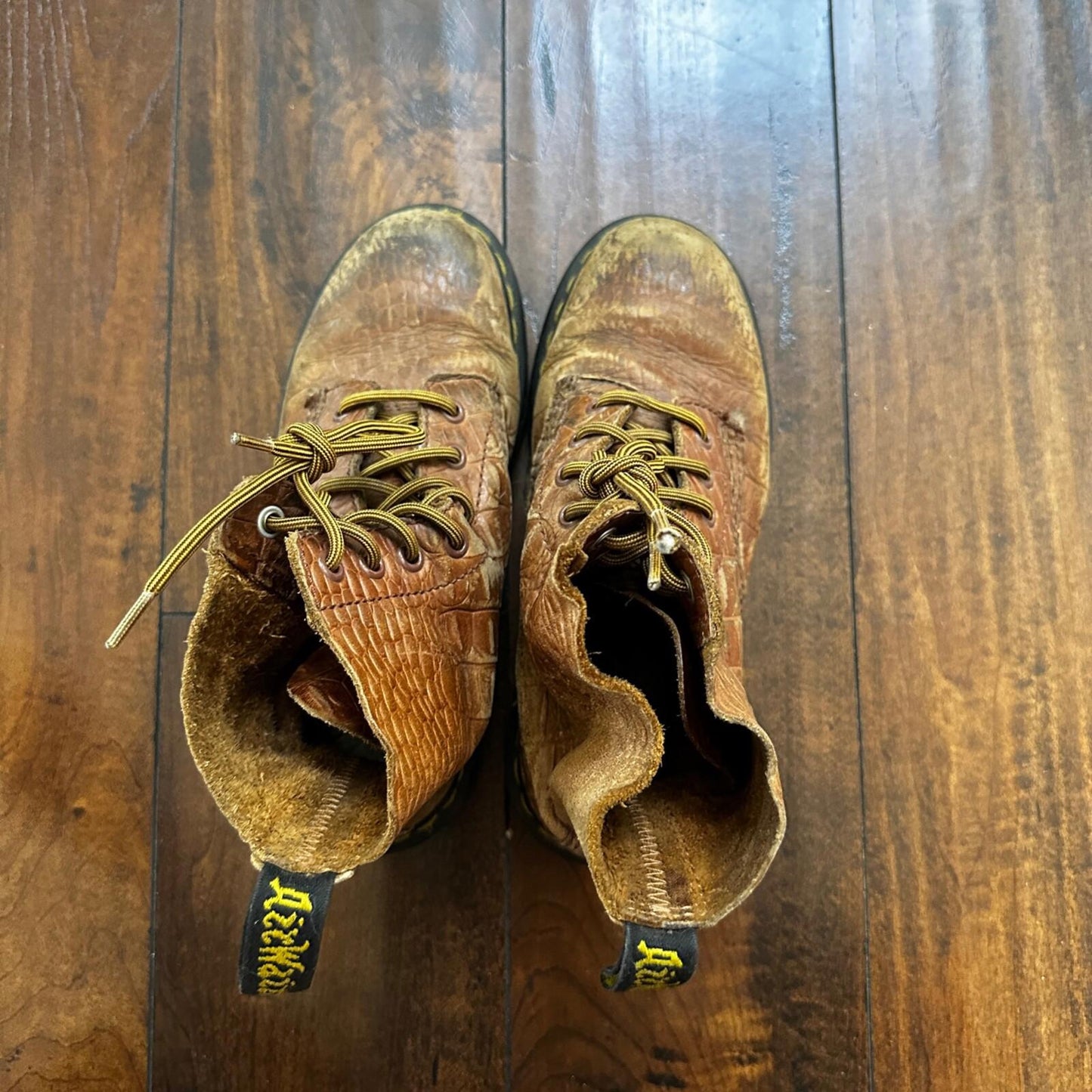 Dr. Martens Pascal Croc Brown Leather Lace-up Boots Women’s Size 6 HEAVY USED