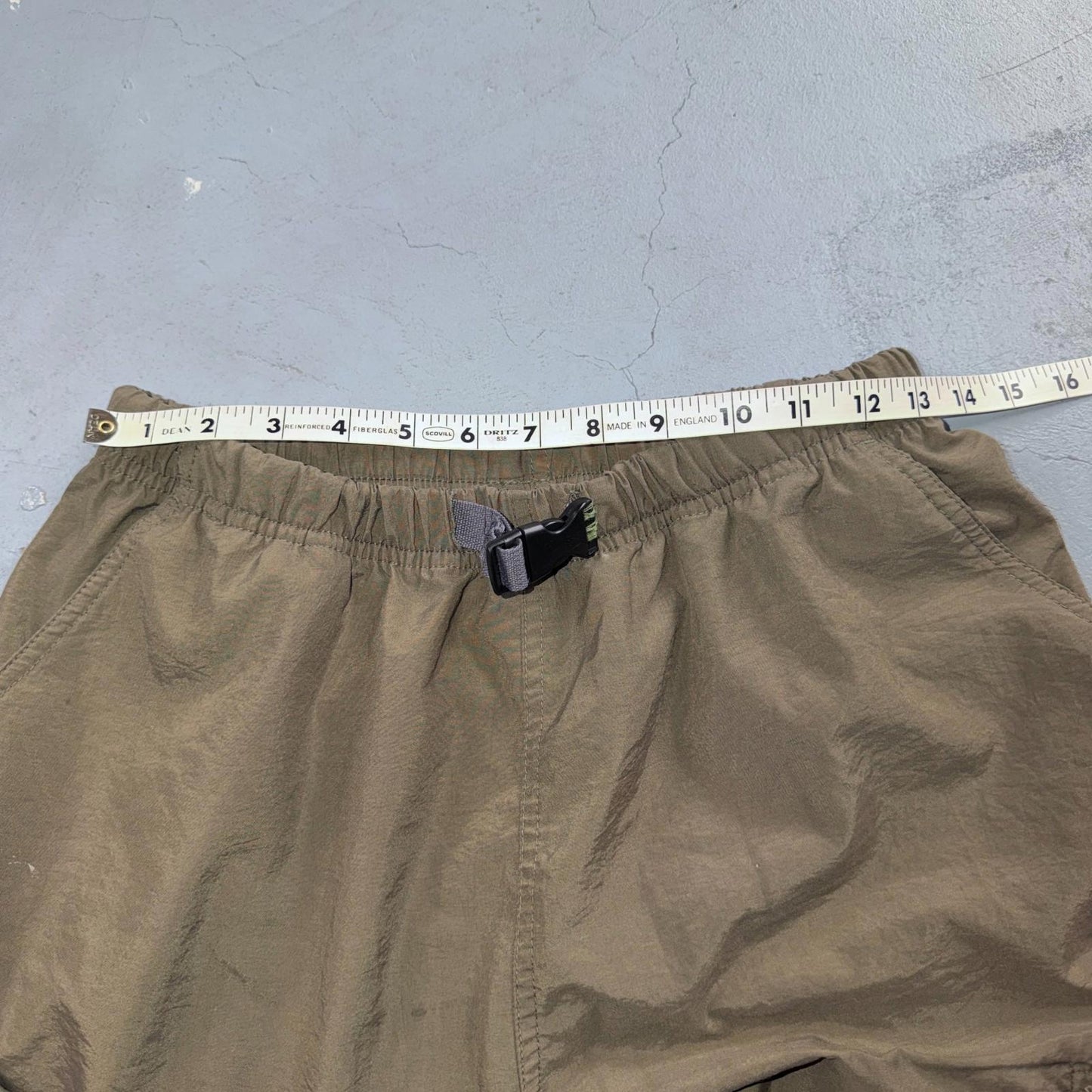 Nike ACG Shorts Mens Medium Beige Nylon Trail Hiking Outdoor Belted Vintage 90s