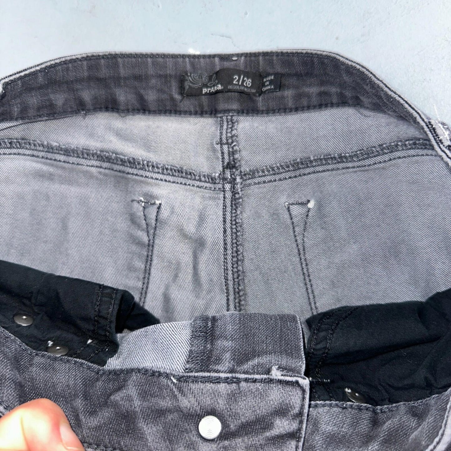 Prana Women's Size 2/26 Black Skinny Dark Wash Cotton Blend Stretch Denim Jeans