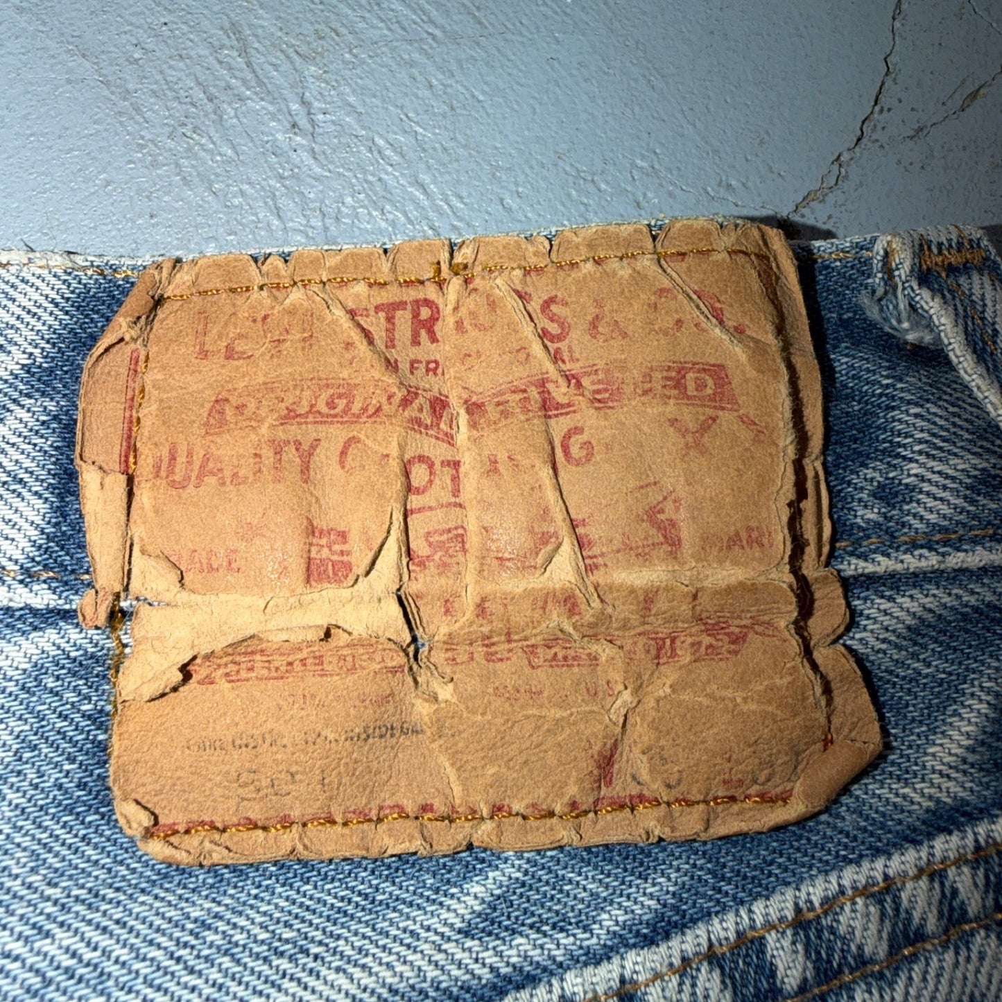 Levis 501 Vintage 80s Redline Selvedge USA XX Jeans Light Wash 35x30 Act 32x28