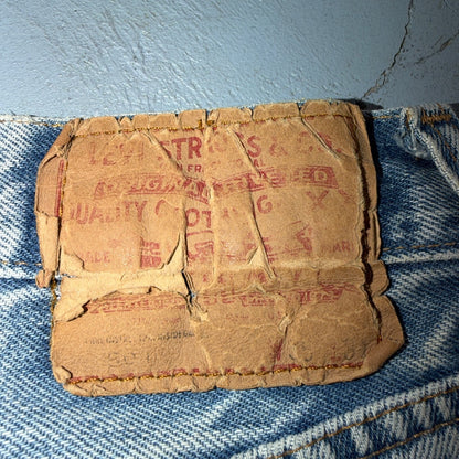 Levis 501 Vintage 80s Redline Selvedge USA XX Jeans Light Wash 35x30 Act 32x28
