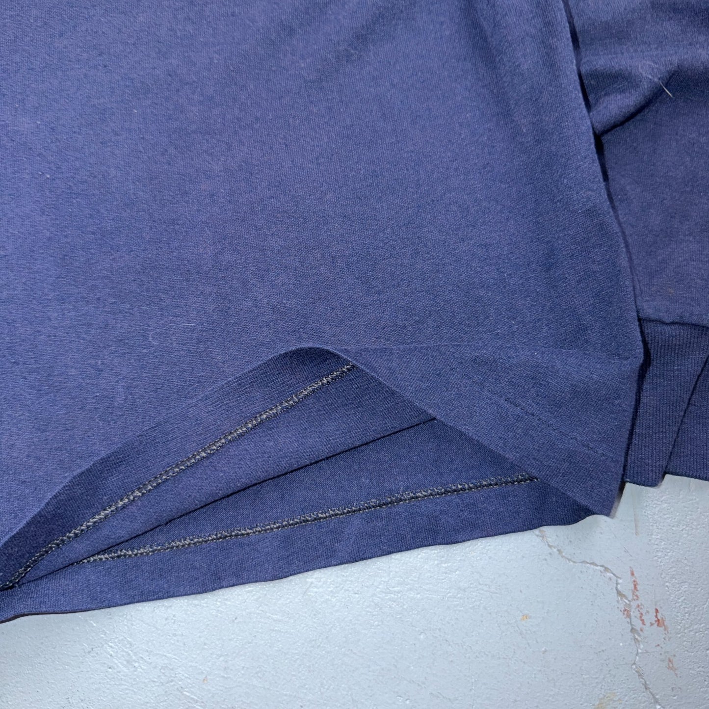 Blank 1970s Long Sleeve VTG T Shirt Single Stitch Navy Blue 70s 80s 50/50 Blend