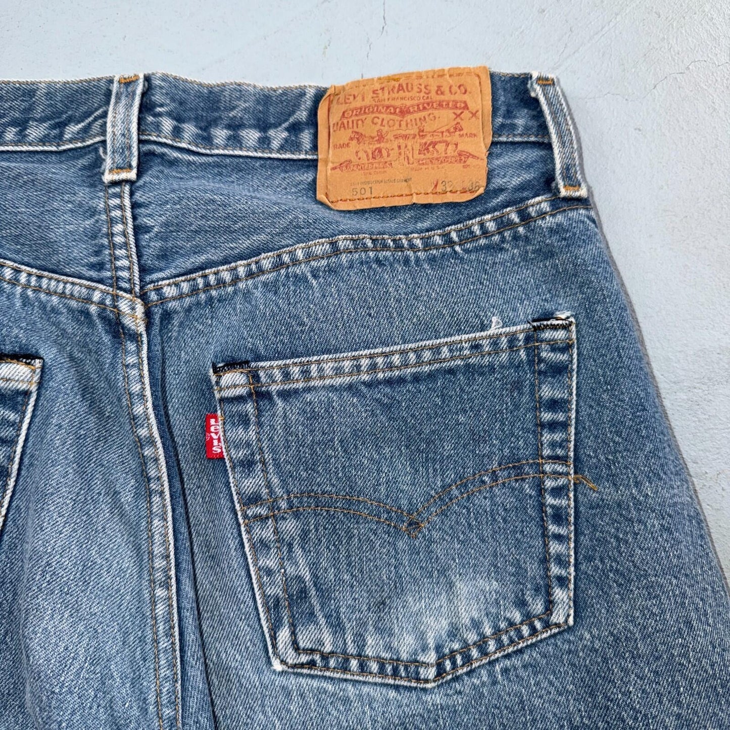 Levis 501 Vintage 80s Redline Selvedge USA XX Jeans Light Wash 32x36 Act 30x31