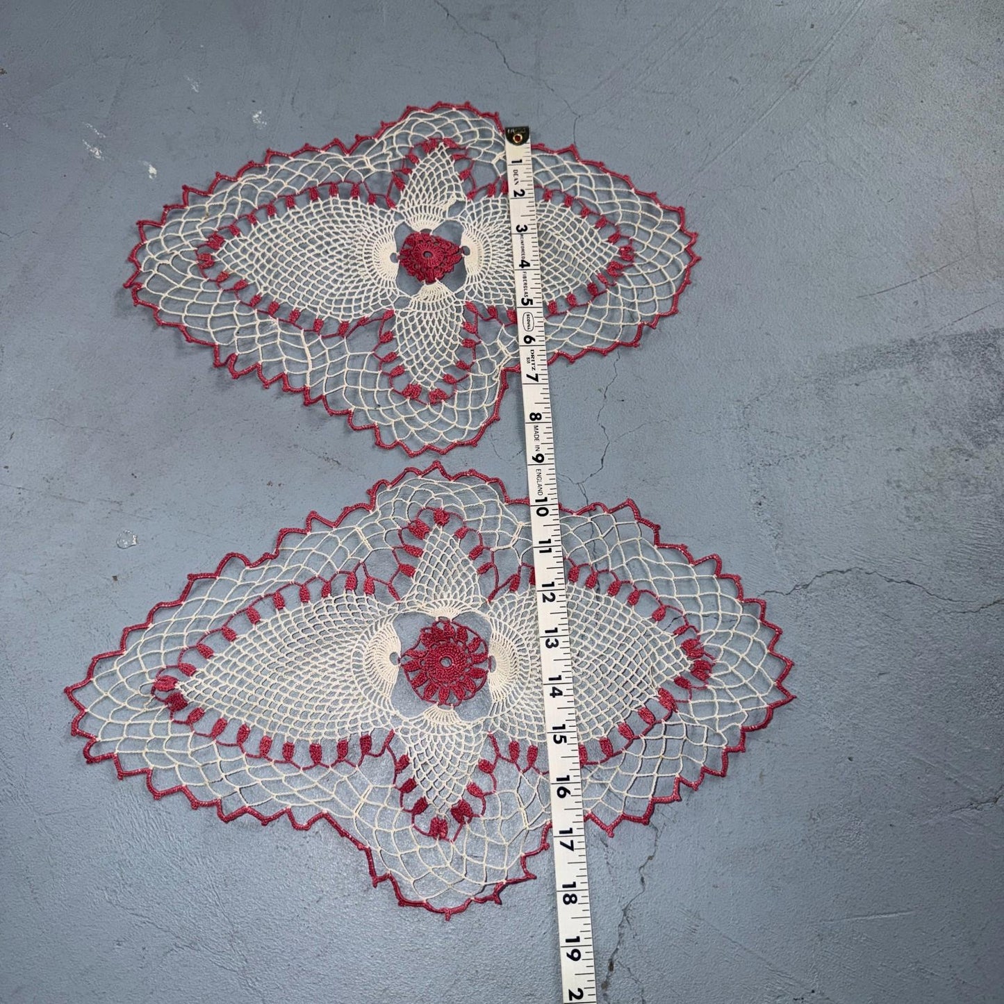 Vintage Star Doilies Embroidered Crocheted Covers Fabric Floral Set of 2 Table