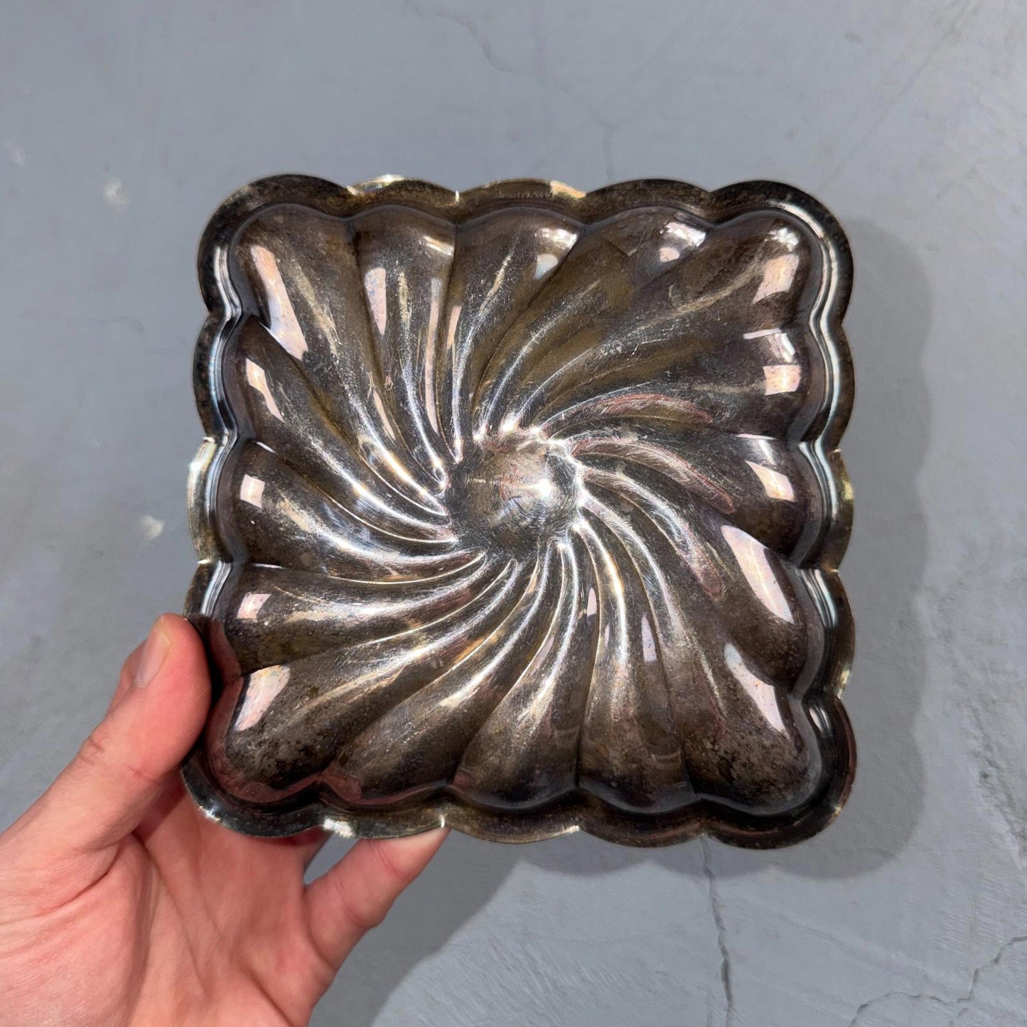 Silver Plate Swirl Pattern Silver Company Candy Trinket Dish 6" Square Cute VTG