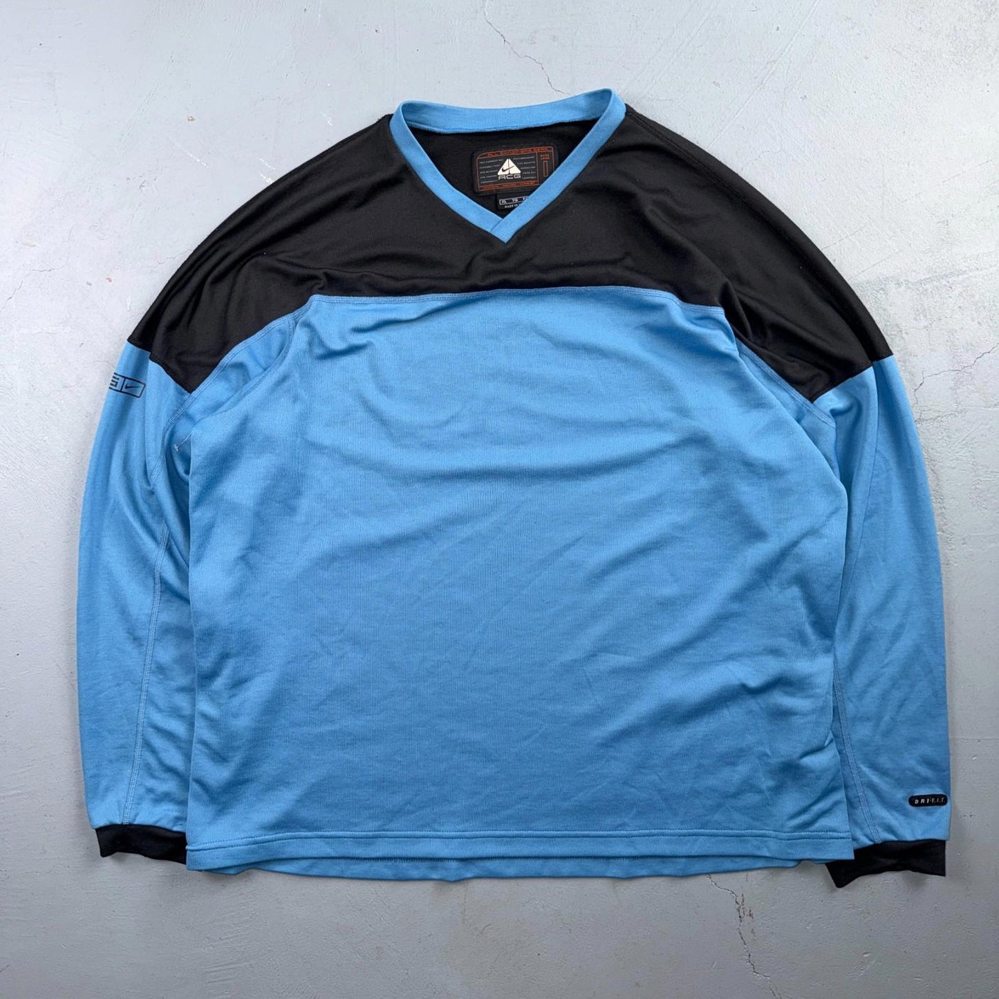 Nike ACG Base Layer Shirt XL Black Blue Comfort & Durability Outdoor Y2K 90s