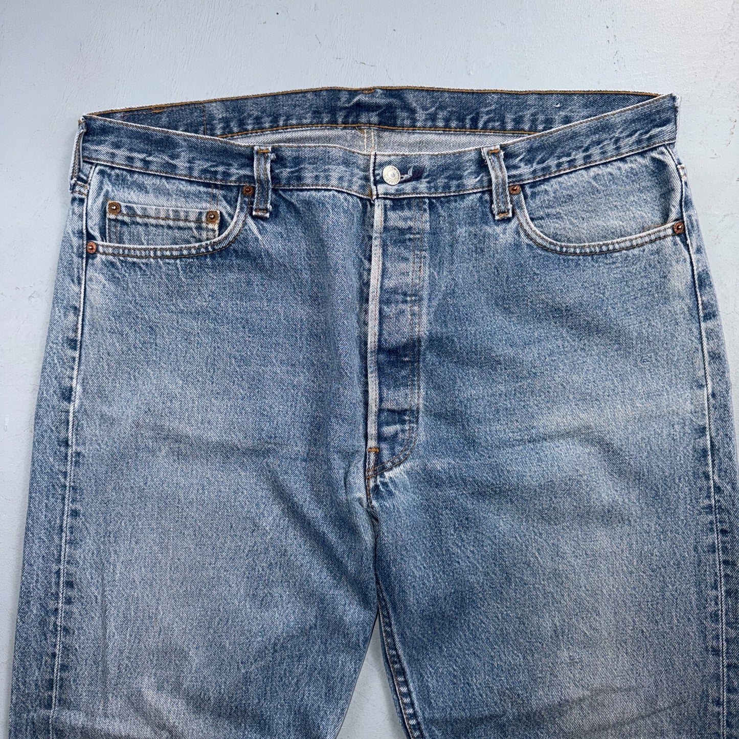 Levis 501 Vintage 80s USA XX Straight Leg Jeans Blue Light Wash 40x32 Act 38x28