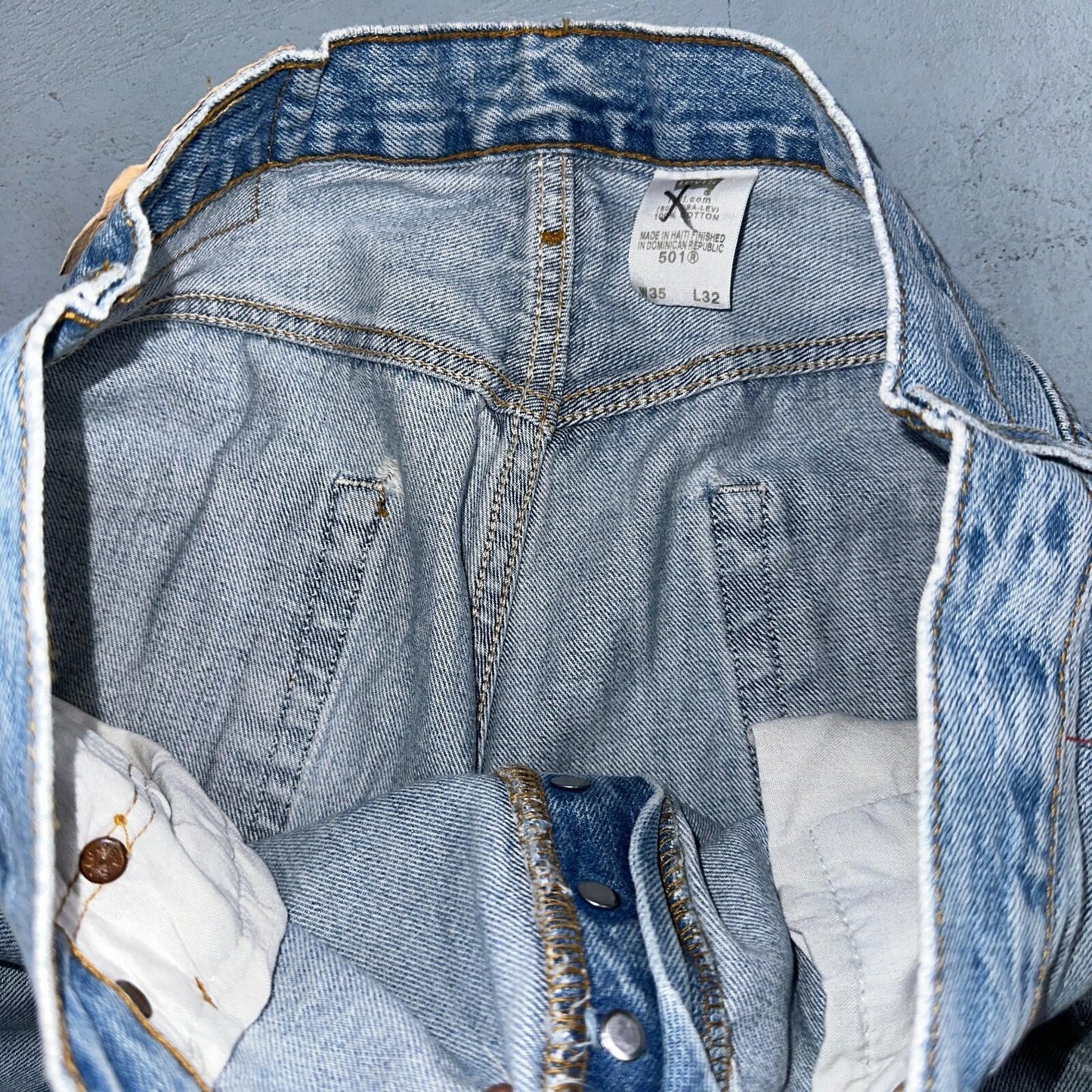 Levis 501 Vintage Y2K 90s XX Straight Leg Jeans Blue Light Wash 35x32 Act 32x29