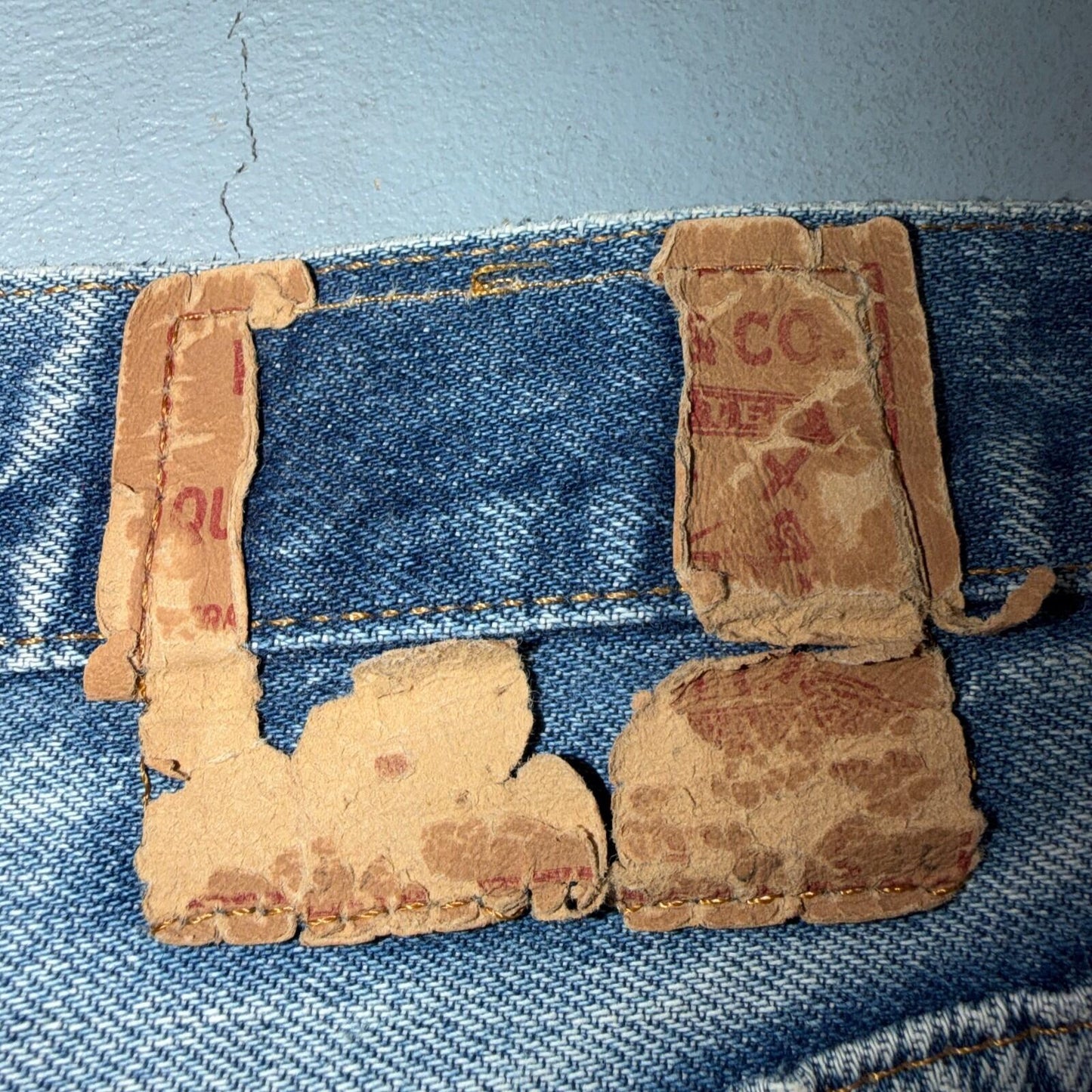 Levis 501 Vintage 80s Redline Selvedge USA XX Jeans Light Wash 34x36 Act 32x32