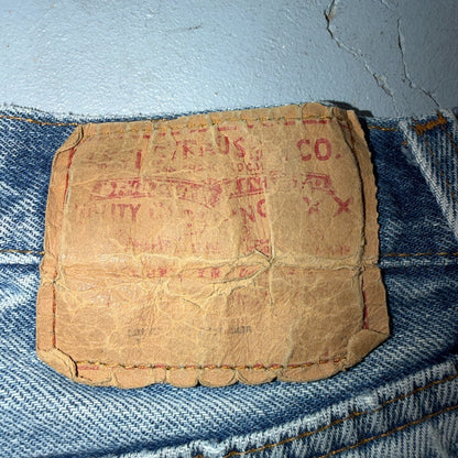 Levis 501 Vintage 80s USA XX Straight Leg Jeans Blue Light Wash Act 34x32