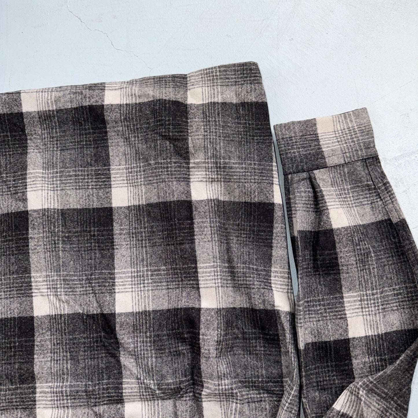 Pendleton Board Shirt Gray Black Plaid Wool Flannel USA Fabric Loop Collar M