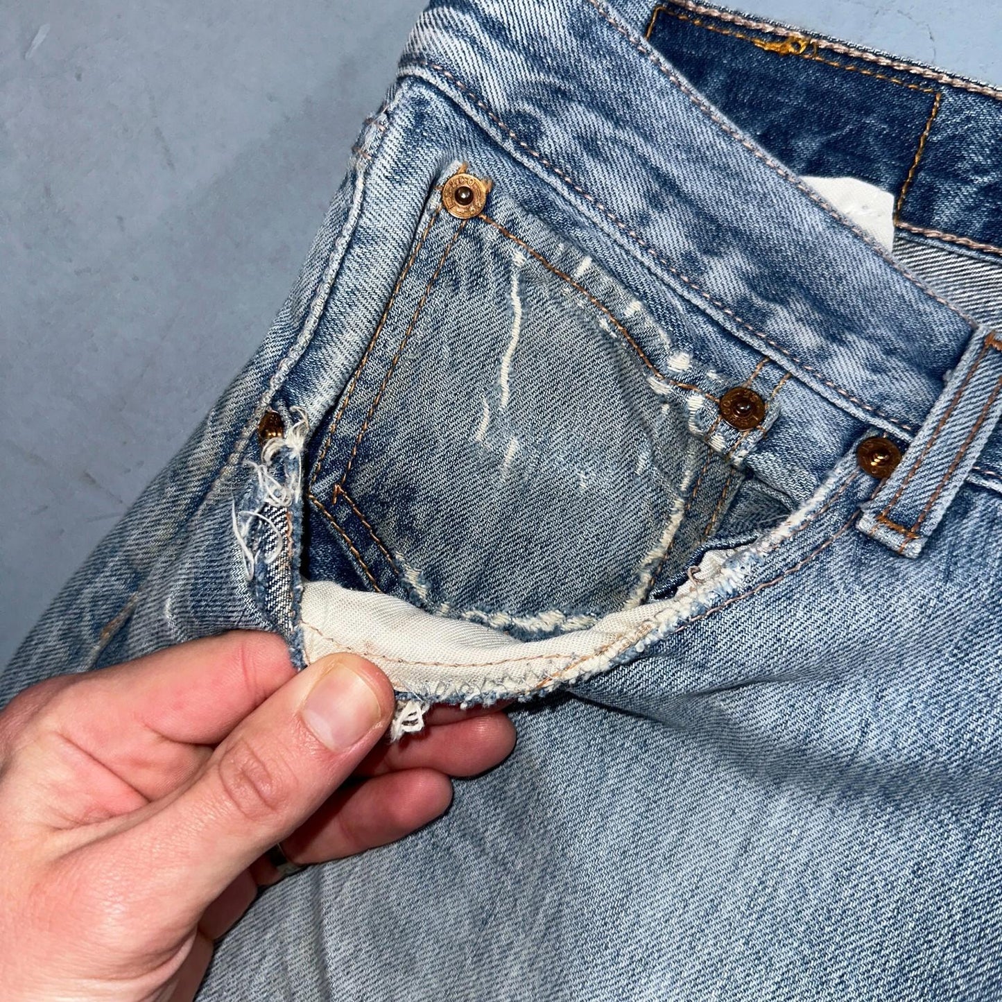 Levis 501 Vintage Y2K XX Straight Leg Jeans Blue Light Wash 38x34 Act 38x32
