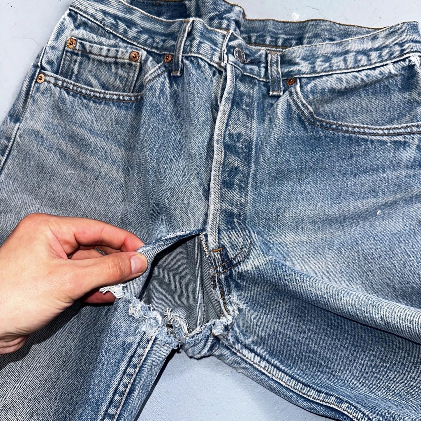 Levis 501 Vintage 90s USA XX Straight Leg Jeans 33x36 Light Wash Act 30x32
