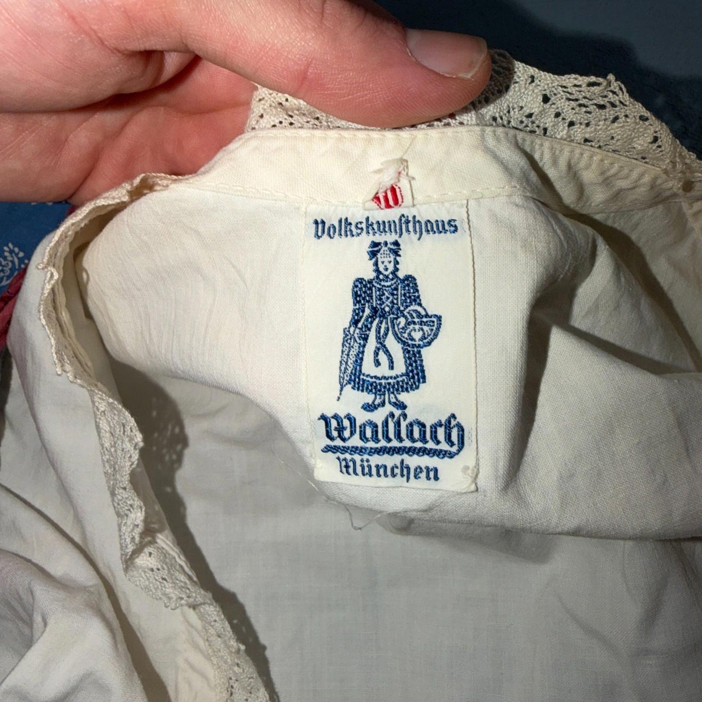 Wallach Volkskunfthaus Munchen Antique Dress German Smocked Handmade Dirndl 50s
