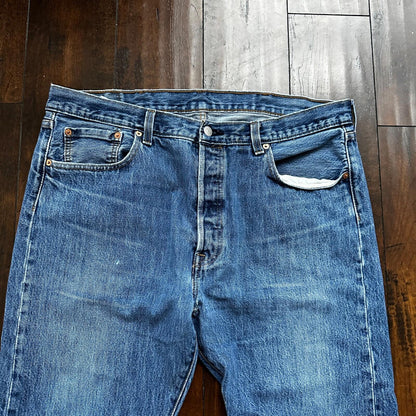 Levis 501 Vintage Y2K Straight Leg XX 2000s Jeans 38x32 Med Wash Act 37x30