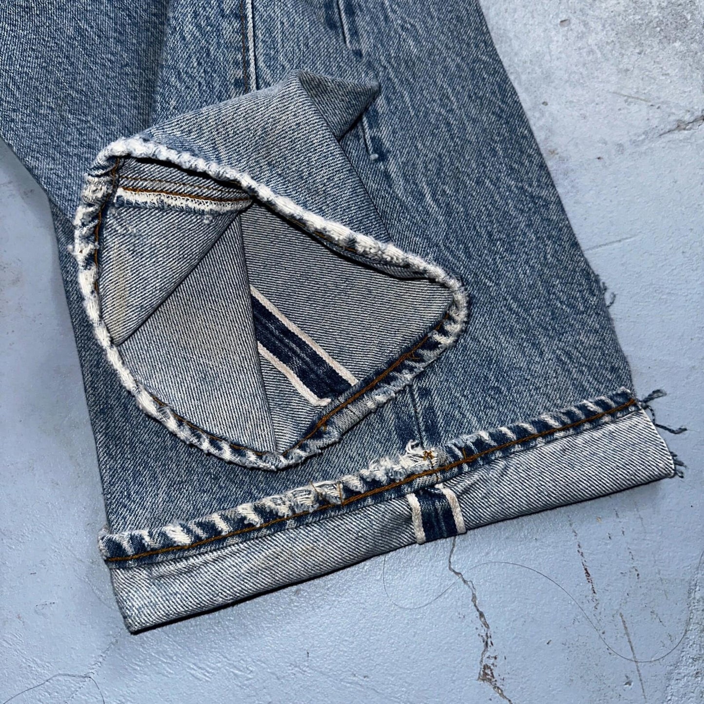 Levis 501 Vintage 80s Redline Selvedge USA XX Jeans Light Wash 36x36 Act 33x32