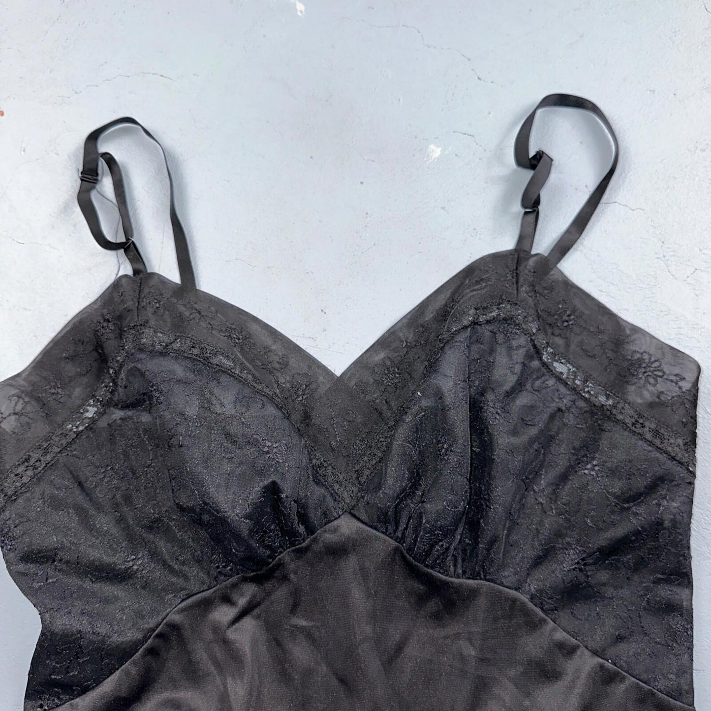 VTG Vanity Fair 1970s Lingerie Slip Dress Sleepwear Full Sweep Nightgown Lace