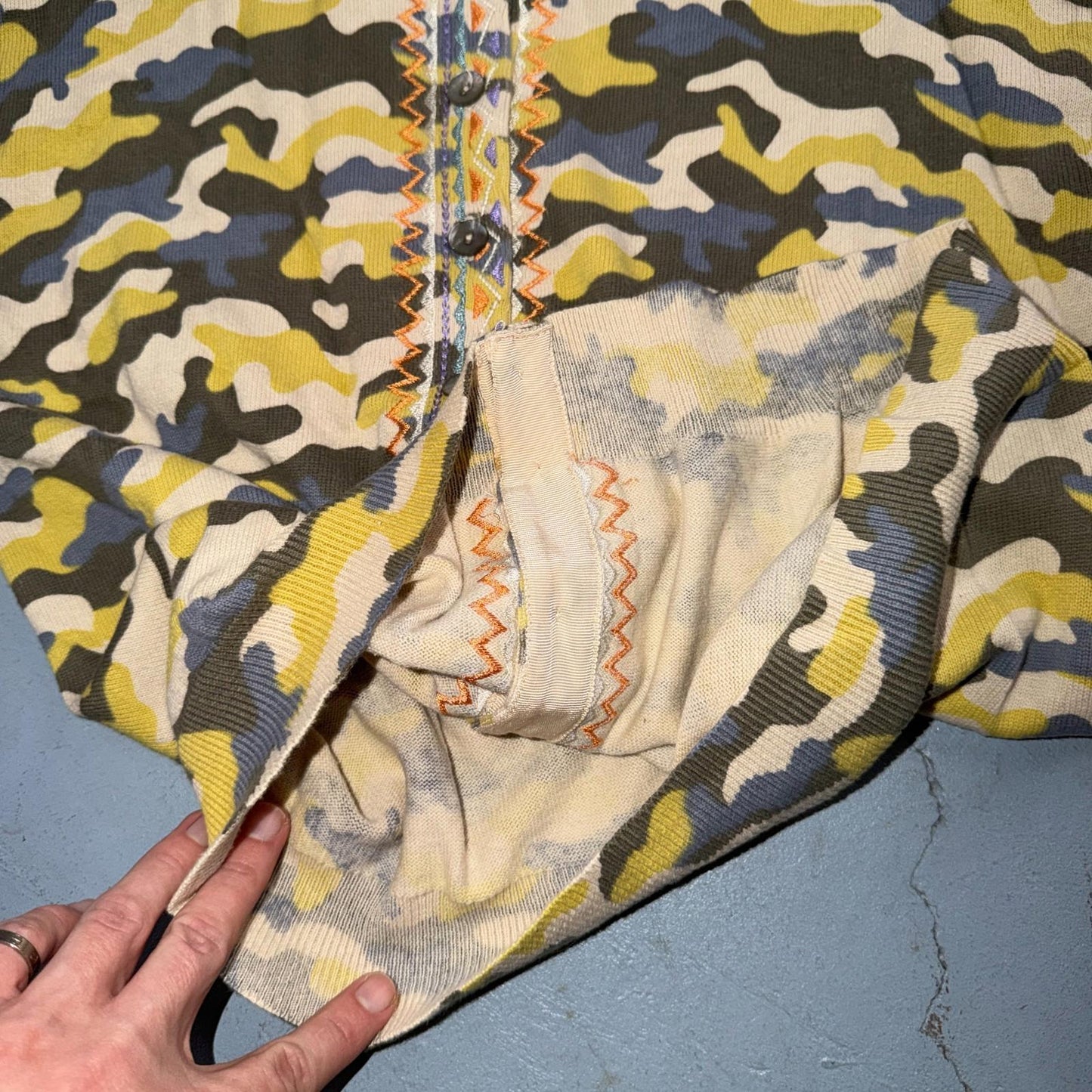 Sundance Tangier Camo Size Medium Yellow Button Down Cardigan Sweater Cute Y2K