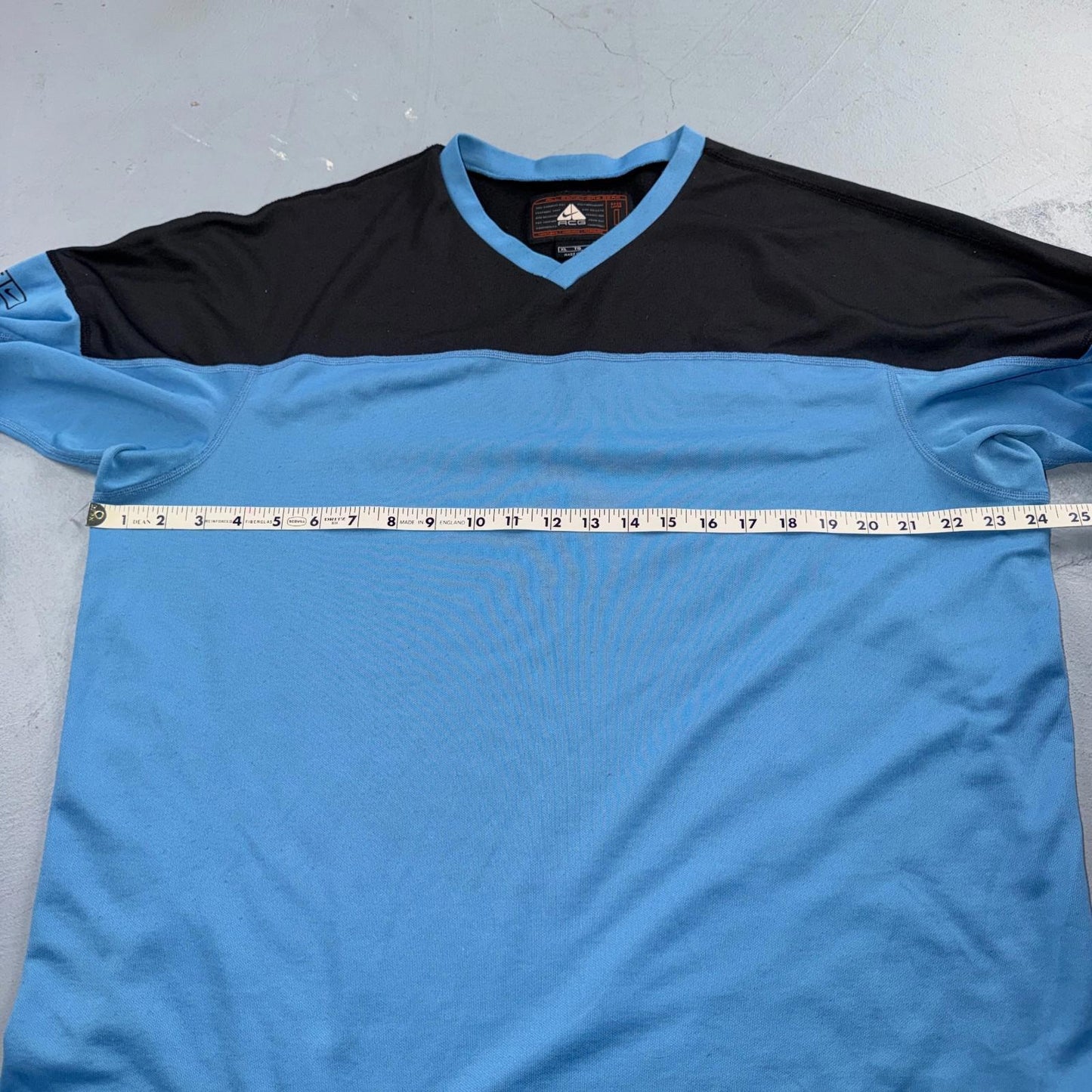 Nike ACG Base Layer Shirt XL Black Blue Comfort & Durability Outdoor Y2K 90s