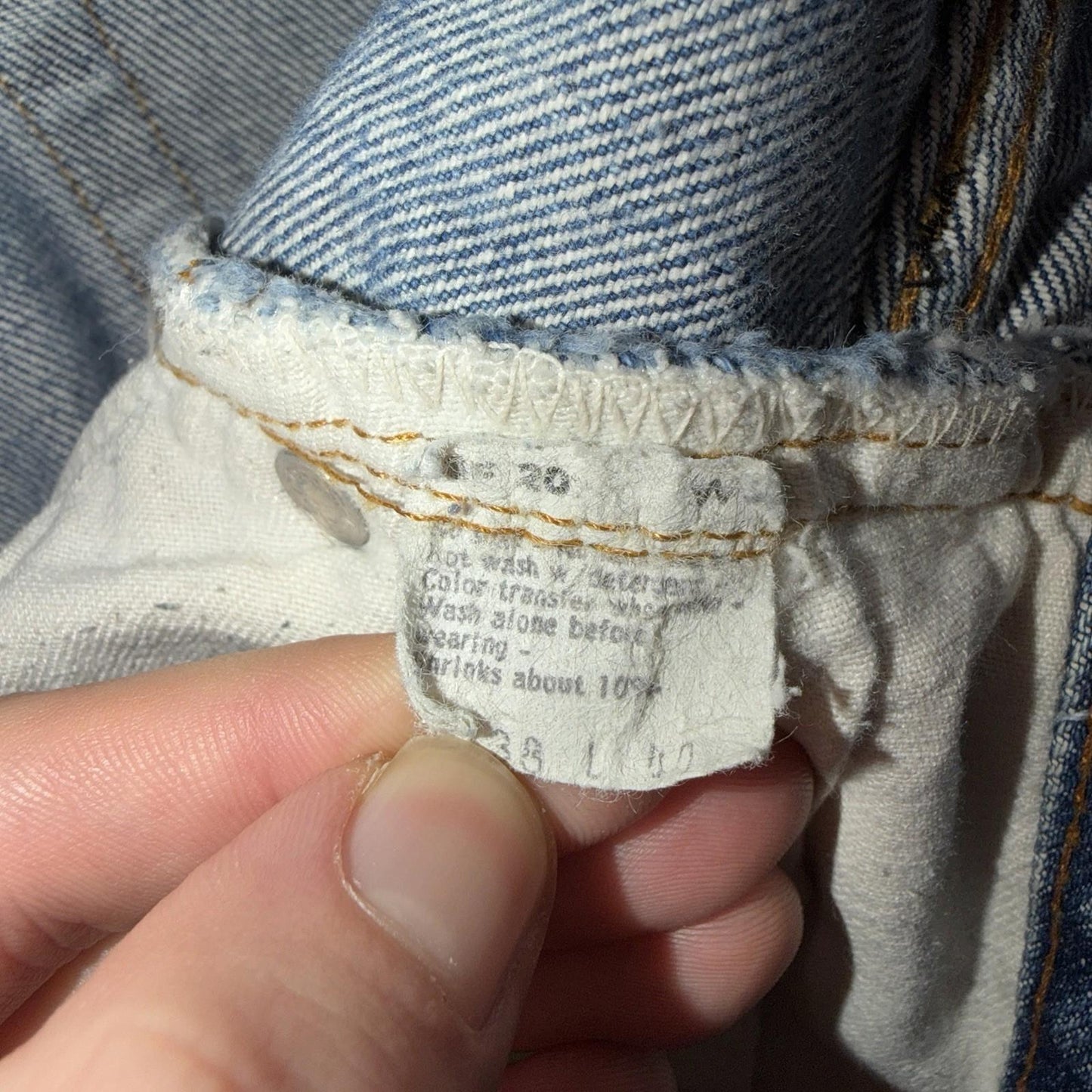Levis 501 Vintage 80s Redline Selvedge USA XX Jeans Light Wash 38x40 Act 36x29