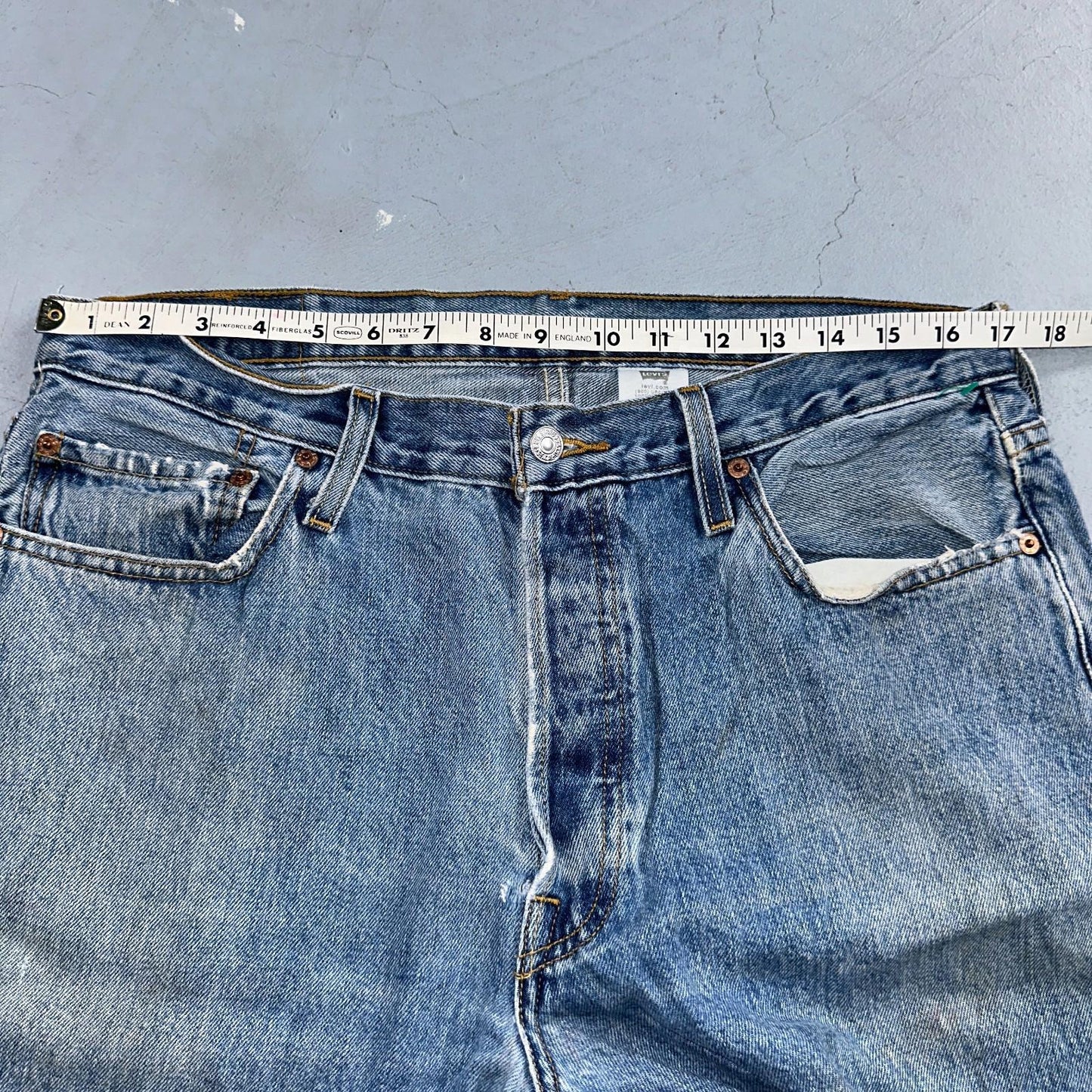 Levis 501 Vintage 90s Y2K Straight Leg Jeans Blue Light Wash 35x32 Act 34x31