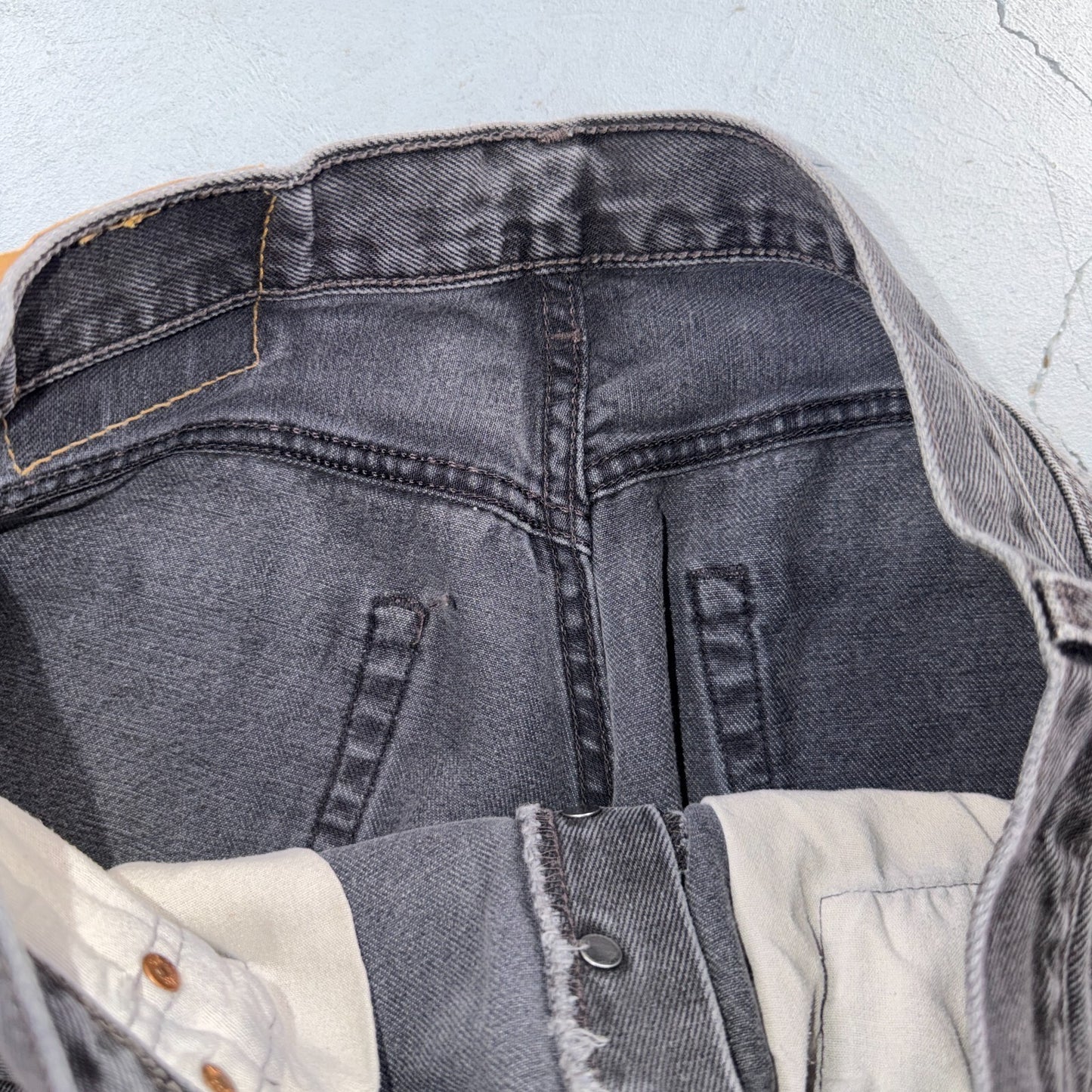 Levis 501 Vintage 90s USA XX Straight Leg Jeans Black Light Wash 34x34 Act 31x27