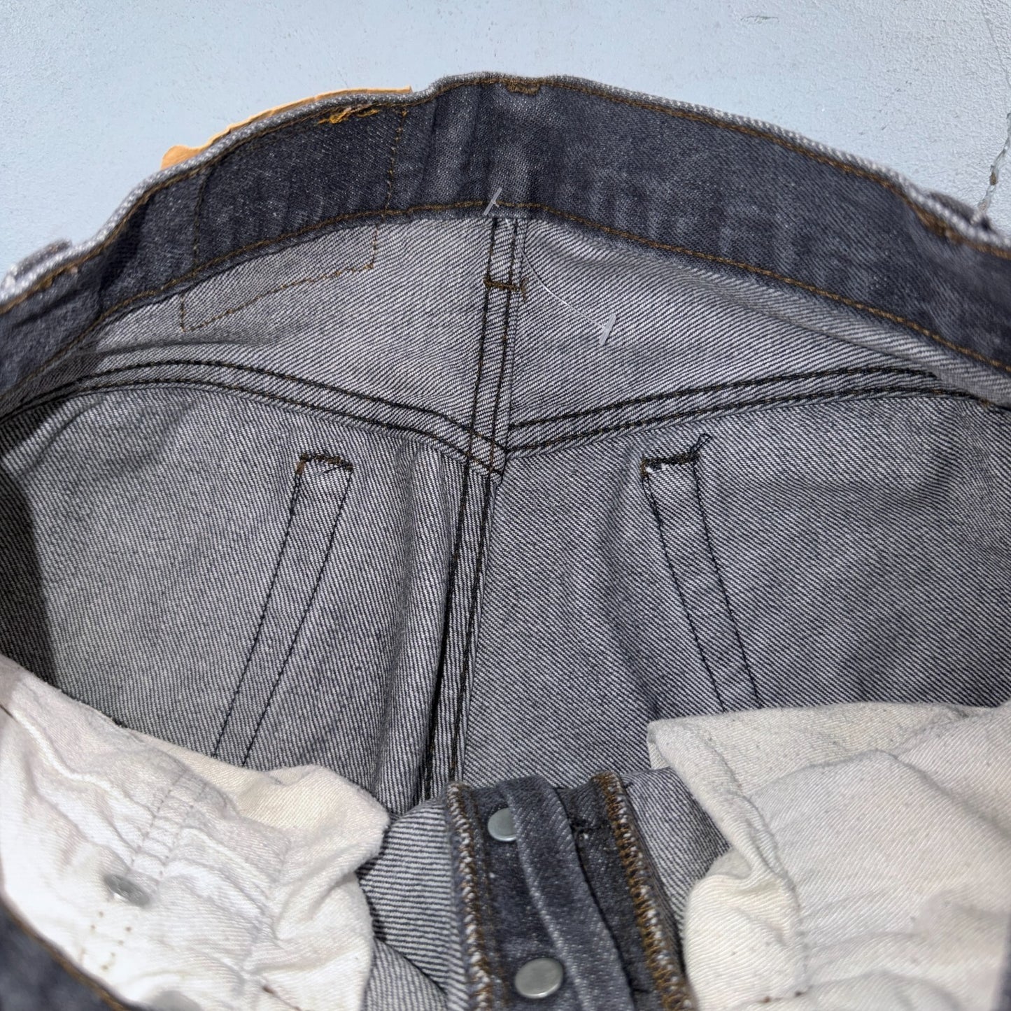 Levis 501 Vintage 80s USA XX Straight Leg Jeans Black Light Wash 30x30 Act 29x29